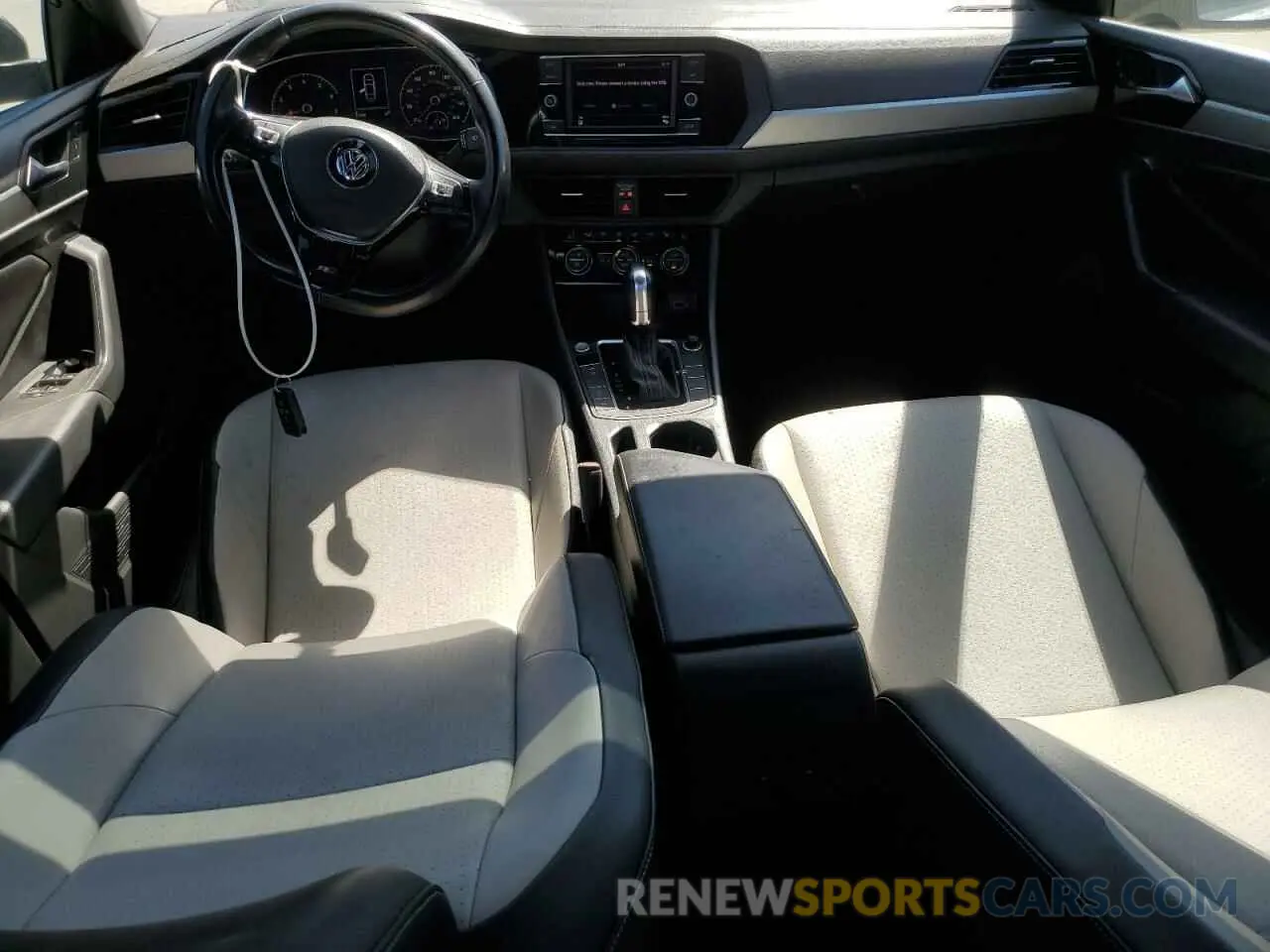 8 Photograph of a damaged car 3VWC57BU1KM115792 VOLKSWAGEN JETTA 2019