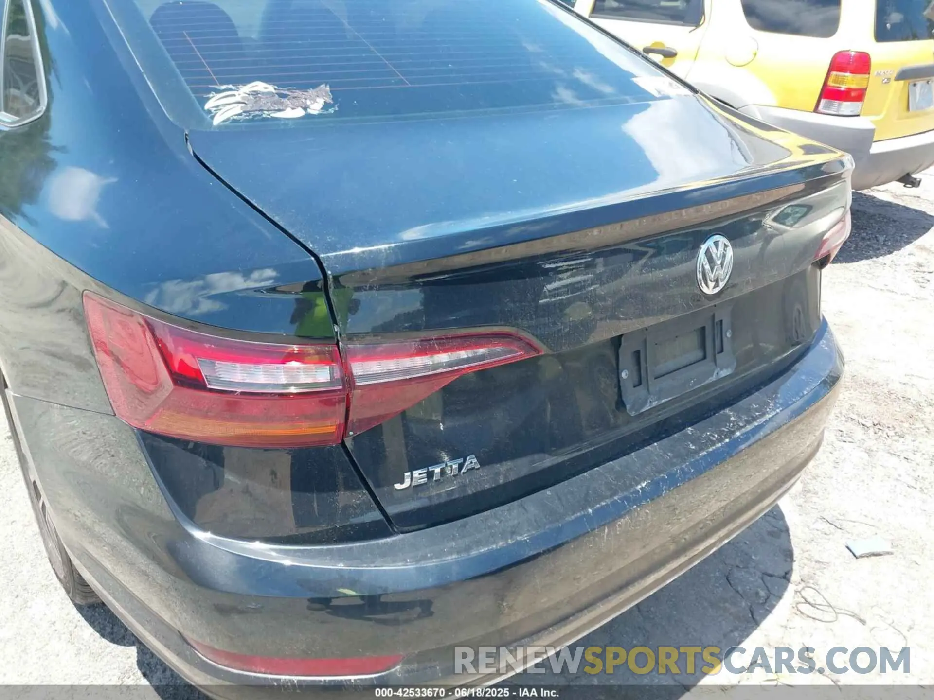 11 Photograph of a damaged car 3VWC57BU1KM132947 VOLKSWAGEN JETTA 2019