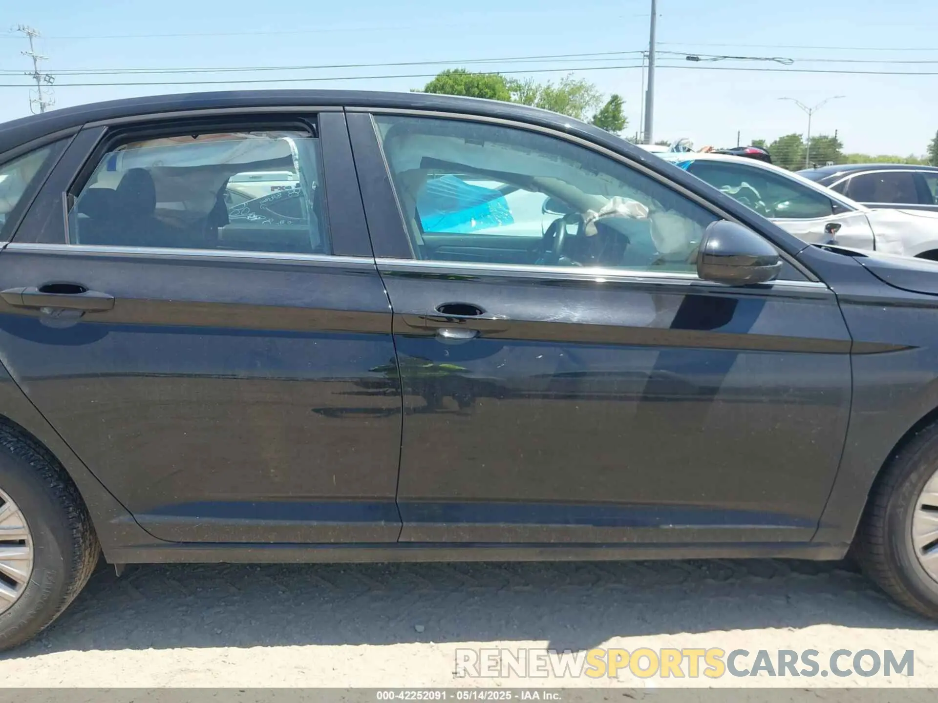 13 Photograph of a damaged car 3VWC57BU1KM139302 VOLKSWAGEN JETTA 2019