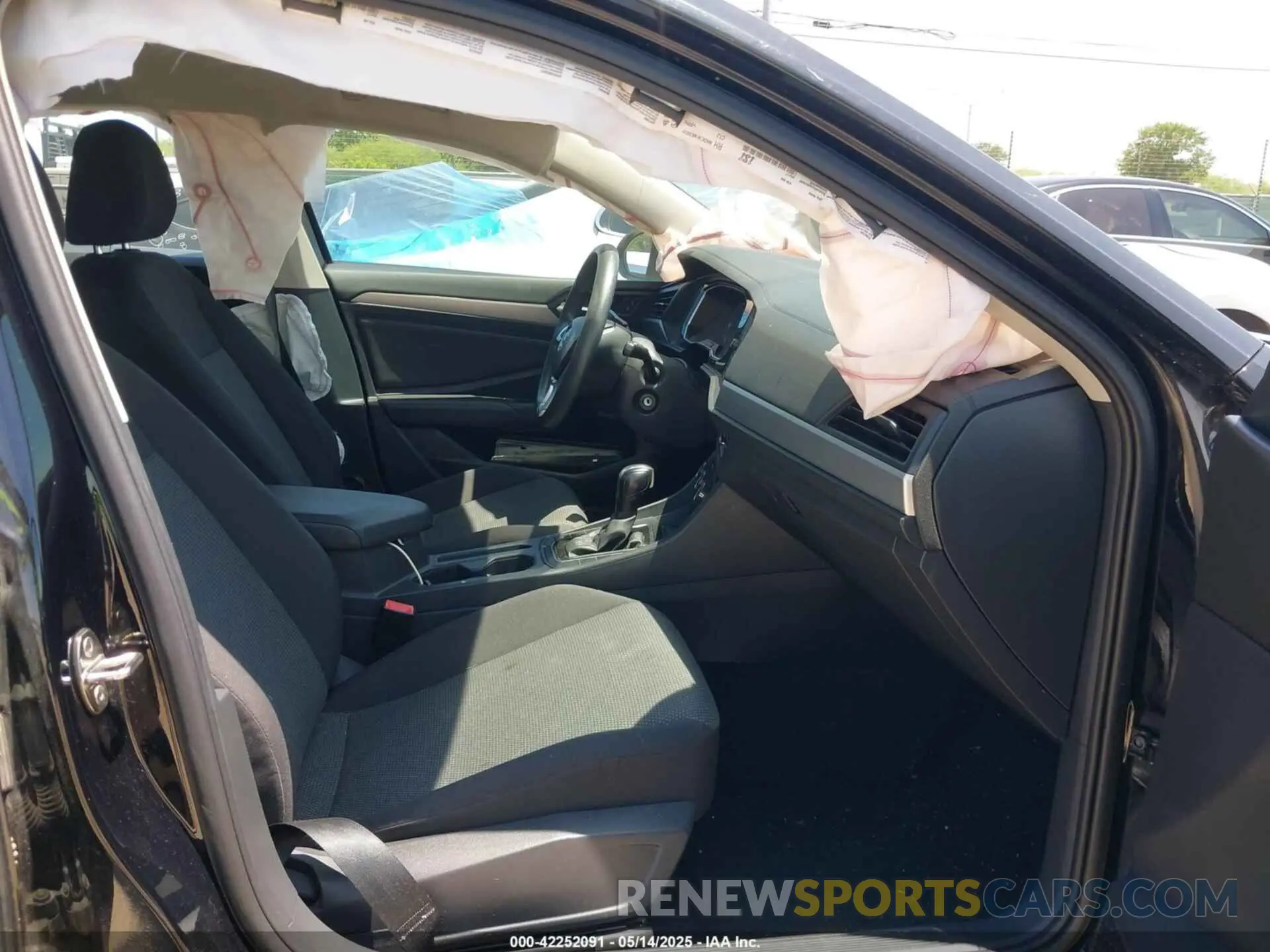 5 Photograph of a damaged car 3VWC57BU1KM139302 VOLKSWAGEN JETTA 2019