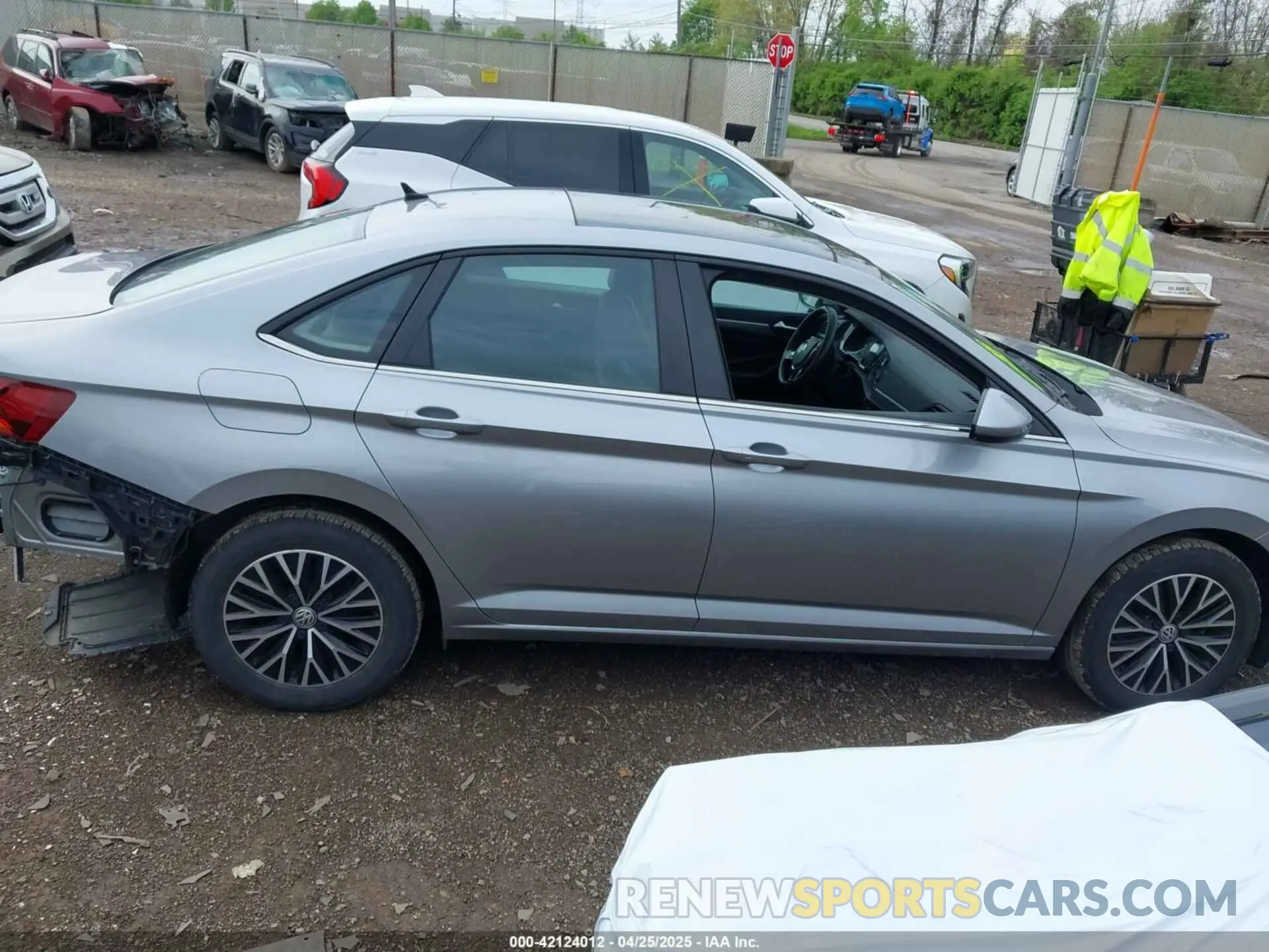 14 Photograph of a damaged car 3VWC57BU1KM169304 VOLKSWAGEN JETTA 2019