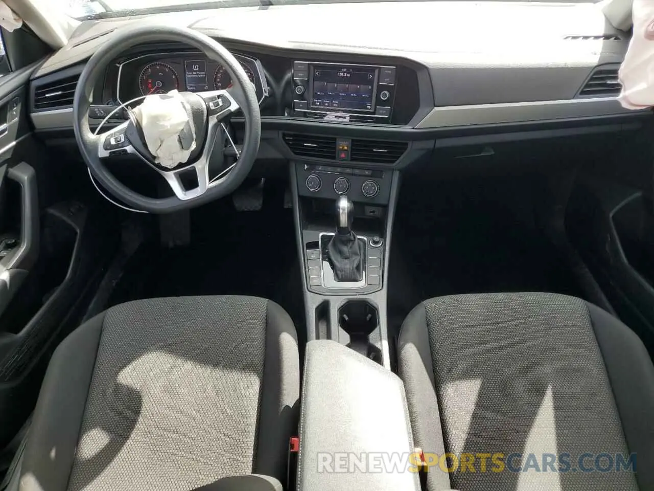 8 Photograph of a damaged car 3VWC57BU1KM176804 VOLKSWAGEN JETTA 2019