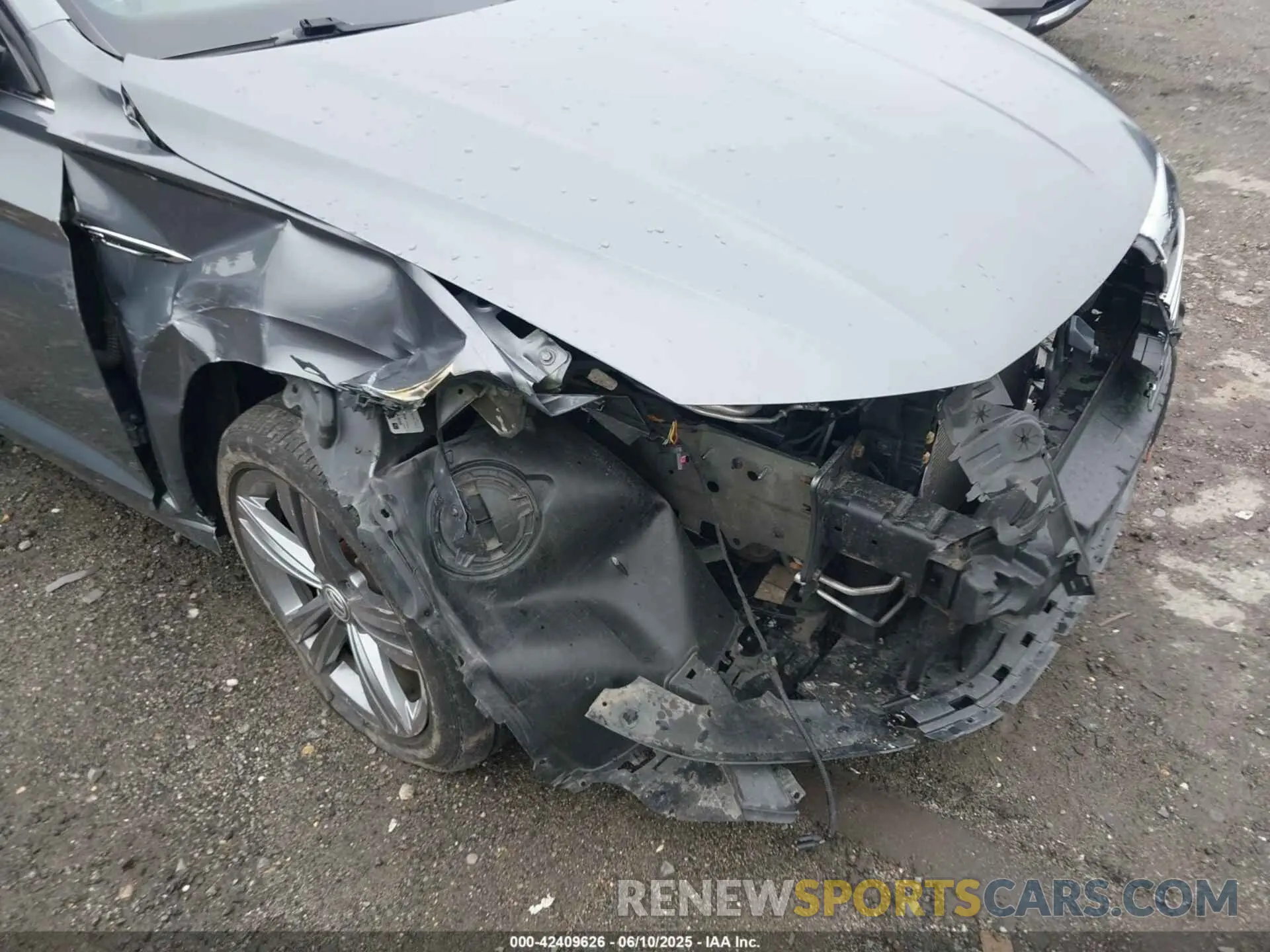 6 Photograph of a damaged car 3VWC57BU1KM240209 VOLKSWAGEN JETTA 2019