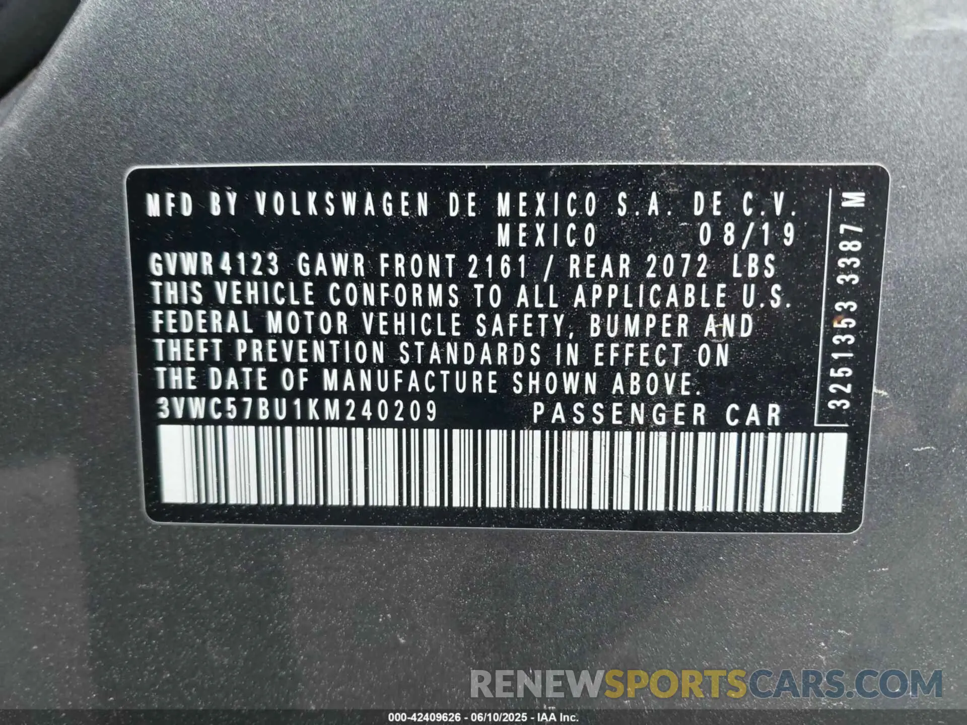 9 Photograph of a damaged car 3VWC57BU1KM240209 VOLKSWAGEN JETTA 2019