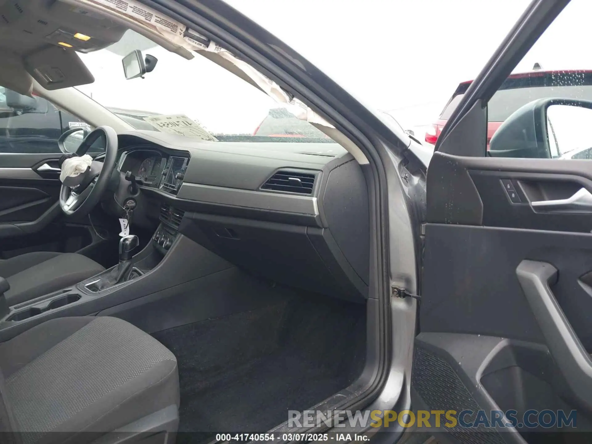 5 Photograph of a damaged car 3VWC57BU2KM029746 VOLKSWAGEN JETTA 2019