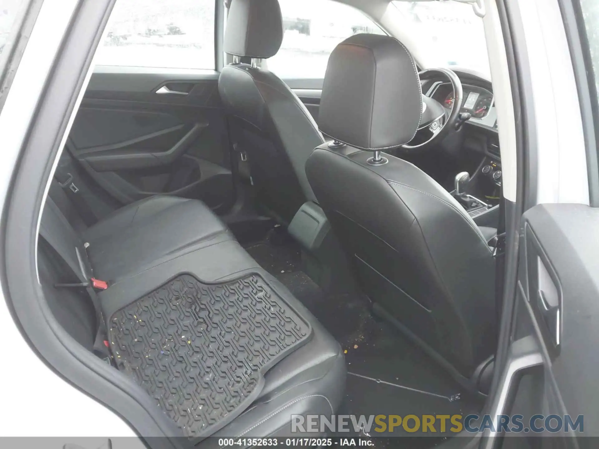 8 Photograph of a damaged car 3VWC57BU2KM063265 VOLKSWAGEN JETTA 2019