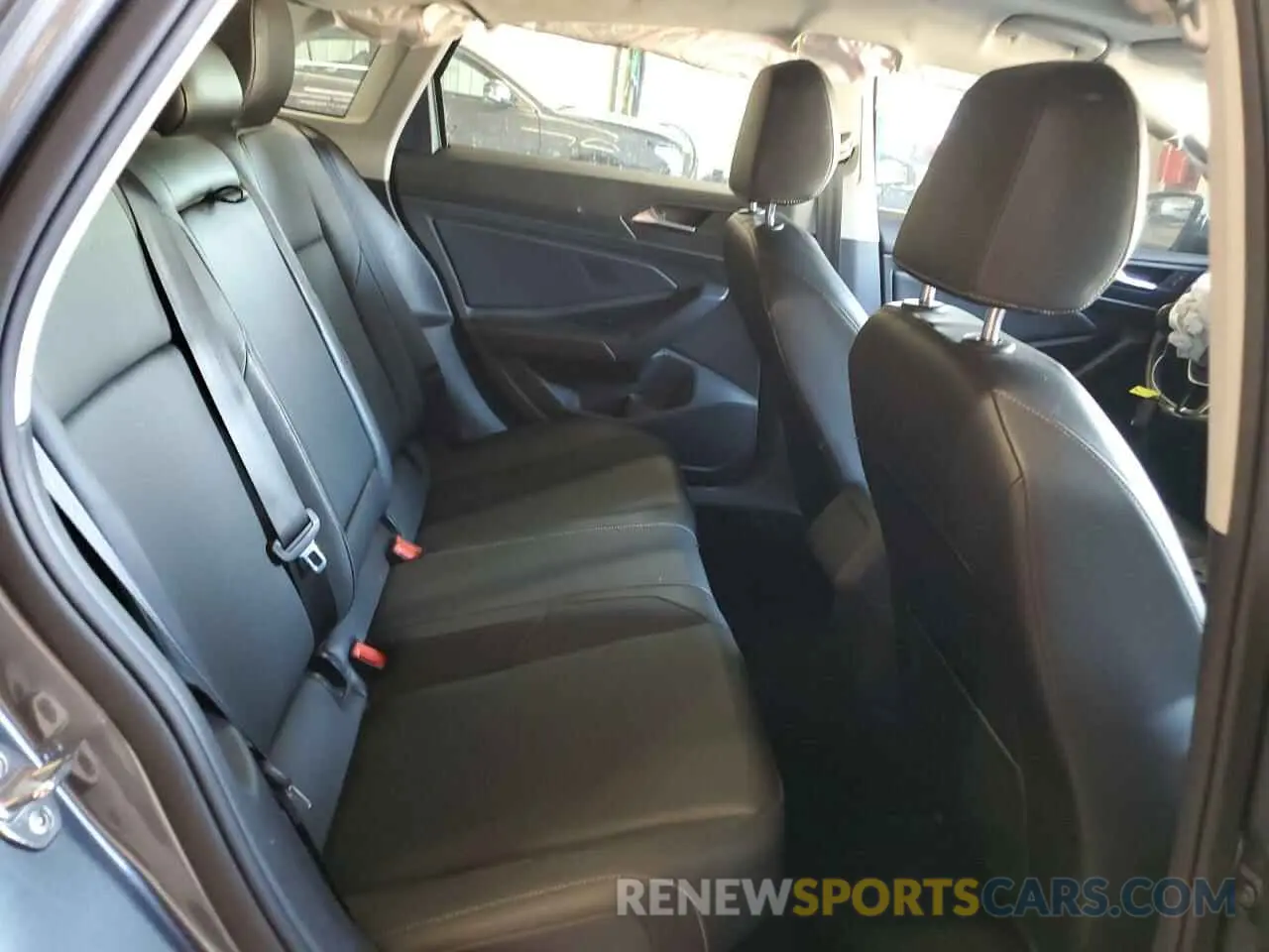 11 Photograph of a damaged car 3VWC57BU2KM100136 VOLKSWAGEN JETTA 2019