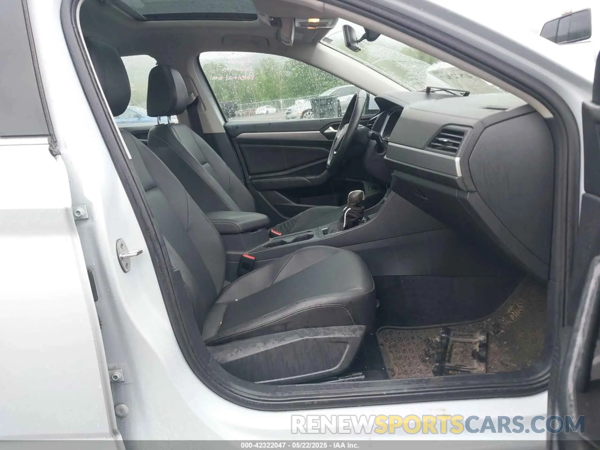 5 Photograph of a damaged car 3VWC57BU2KM104431 VOLKSWAGEN JETTA 2019