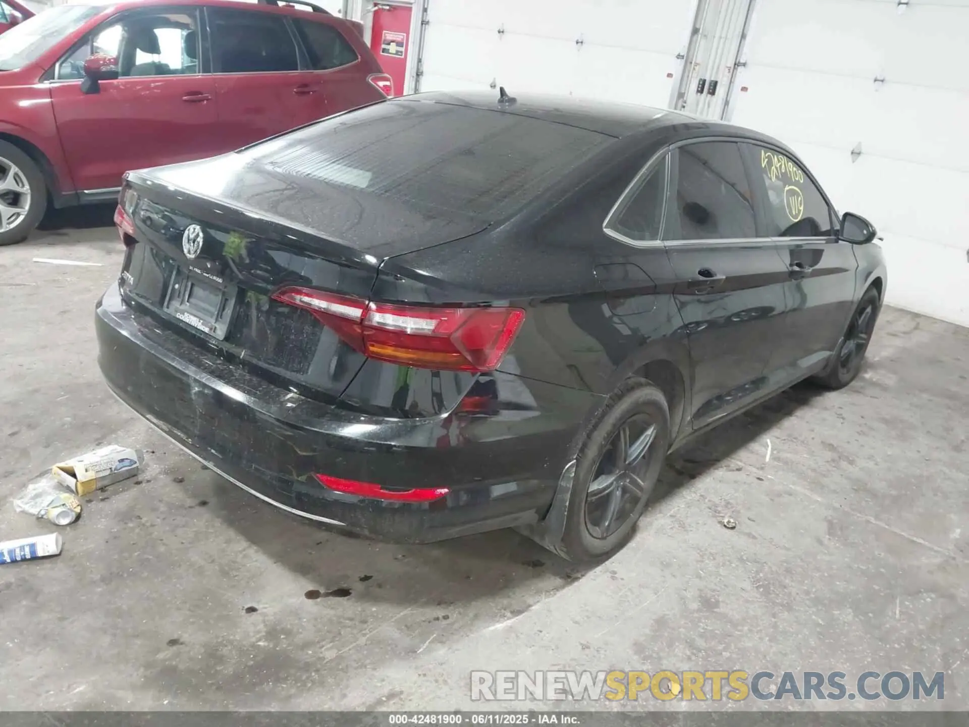 4 Photograph of a damaged car 3VWC57BU2KM124050 VOLKSWAGEN JETTA 2019