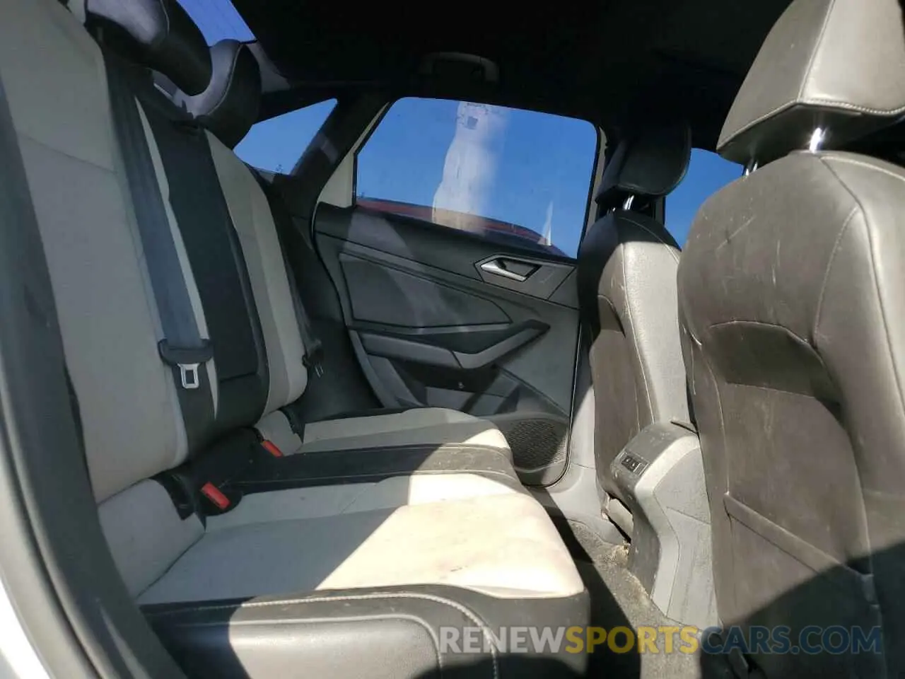 10 Photograph of a damaged car 3VWC57BU2KM134917 VOLKSWAGEN JETTA 2019