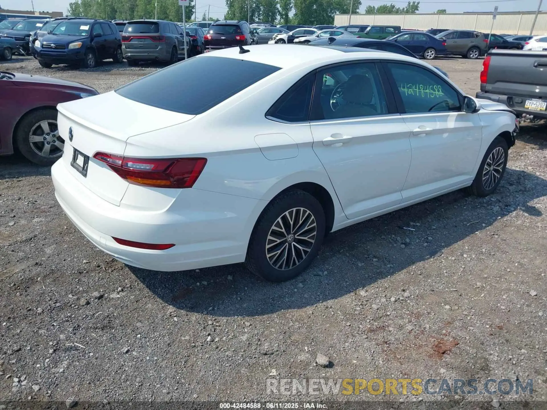 4 Photograph of a damaged car 3VWC57BU2KM182045 VOLKSWAGEN JETTA 2019