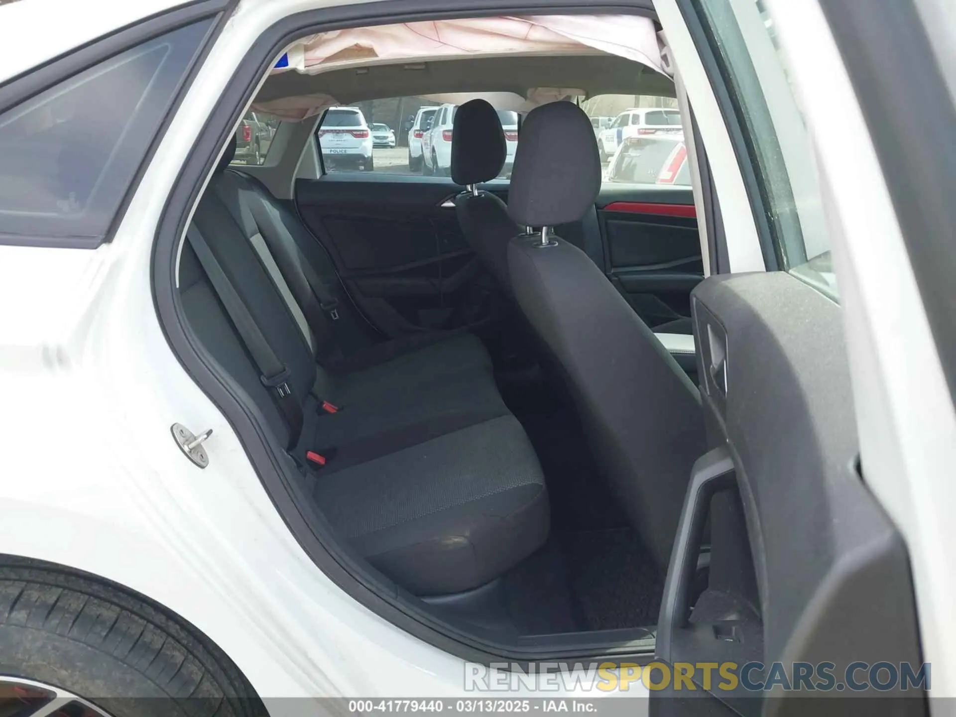 8 Photograph of a damaged car 3VWC57BU2KM236671 VOLKSWAGEN JETTA 2019