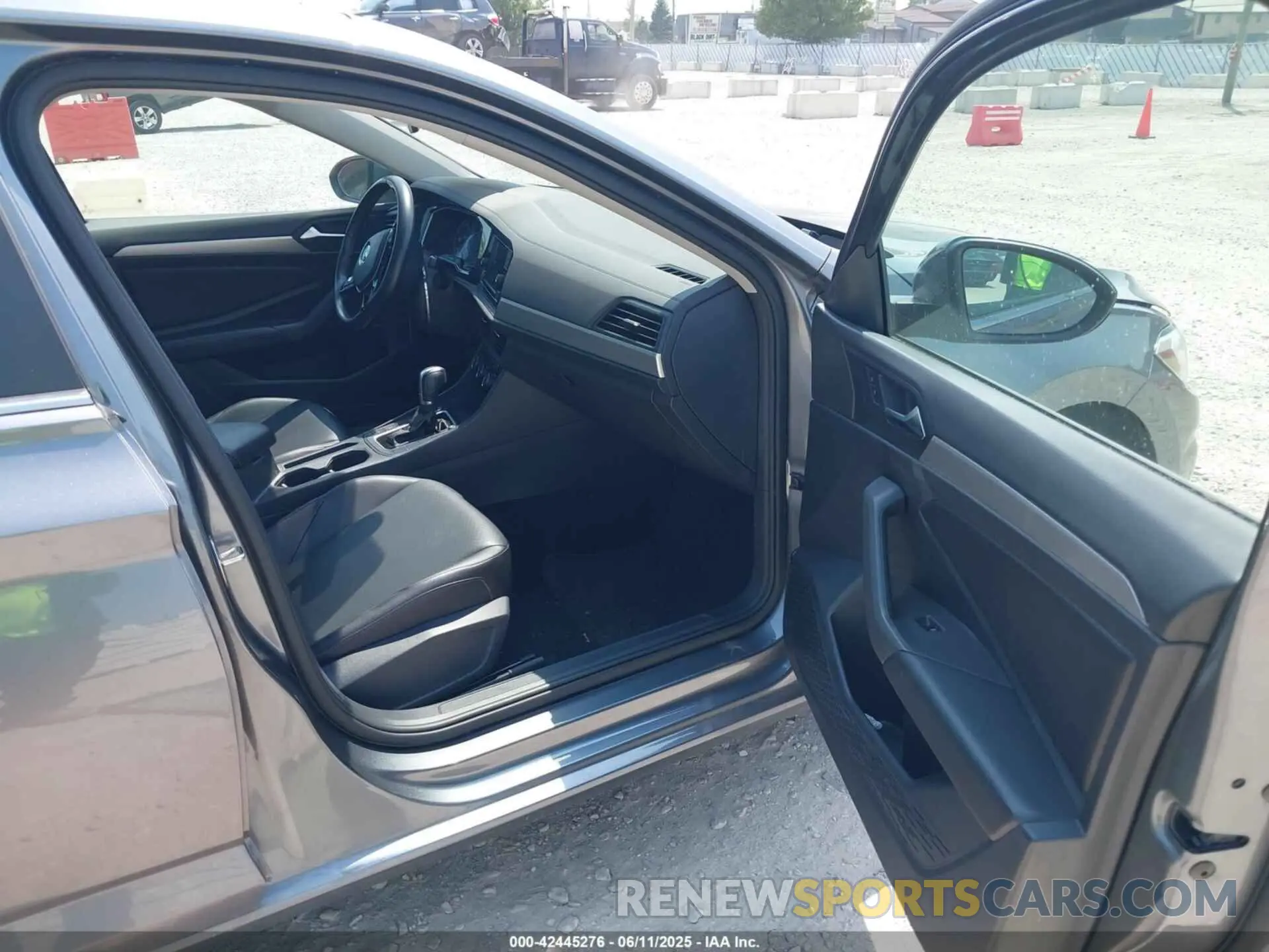 5 Photograph of a damaged car 3VWC57BU3KM007089 VOLKSWAGEN JETTA 2019