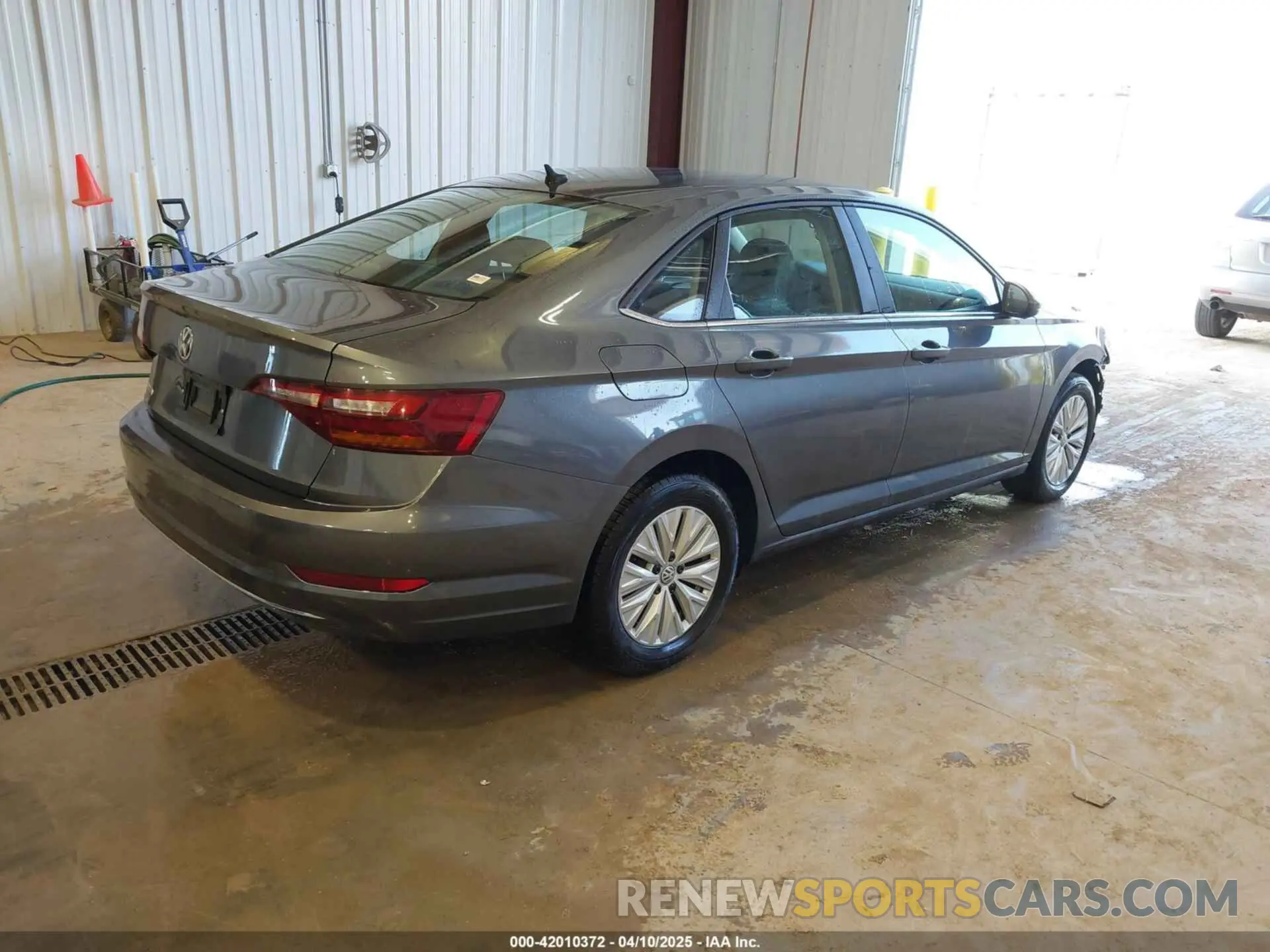 4 Photograph of a damaged car 3VWC57BU3KM070838 VOLKSWAGEN JETTA 2019
