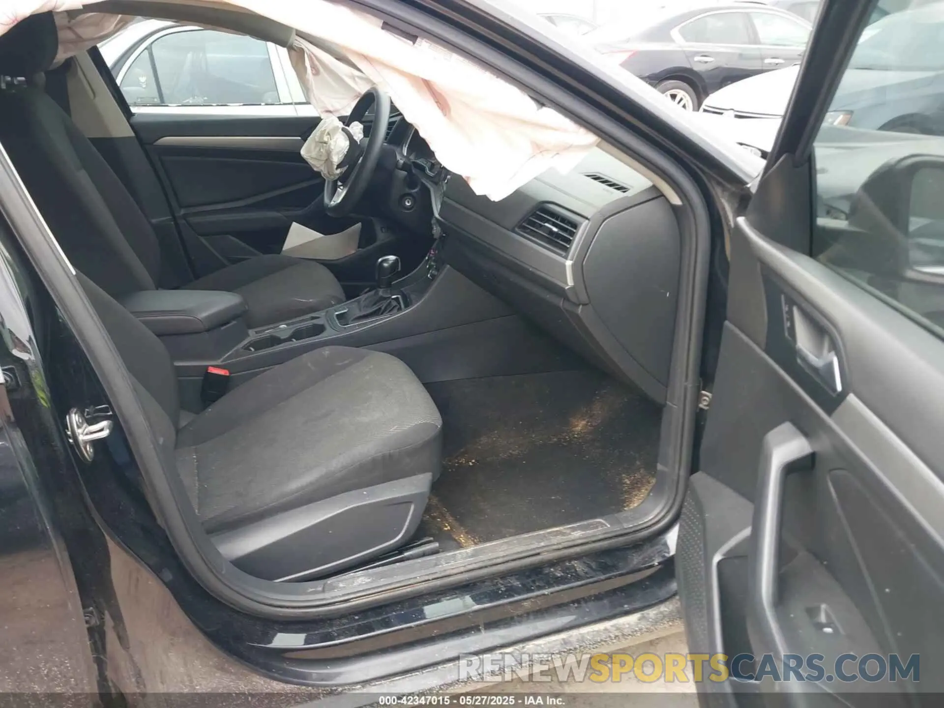 5 Photograph of a damaged car 3VWC57BU3KM142024 VOLKSWAGEN JETTA 2019