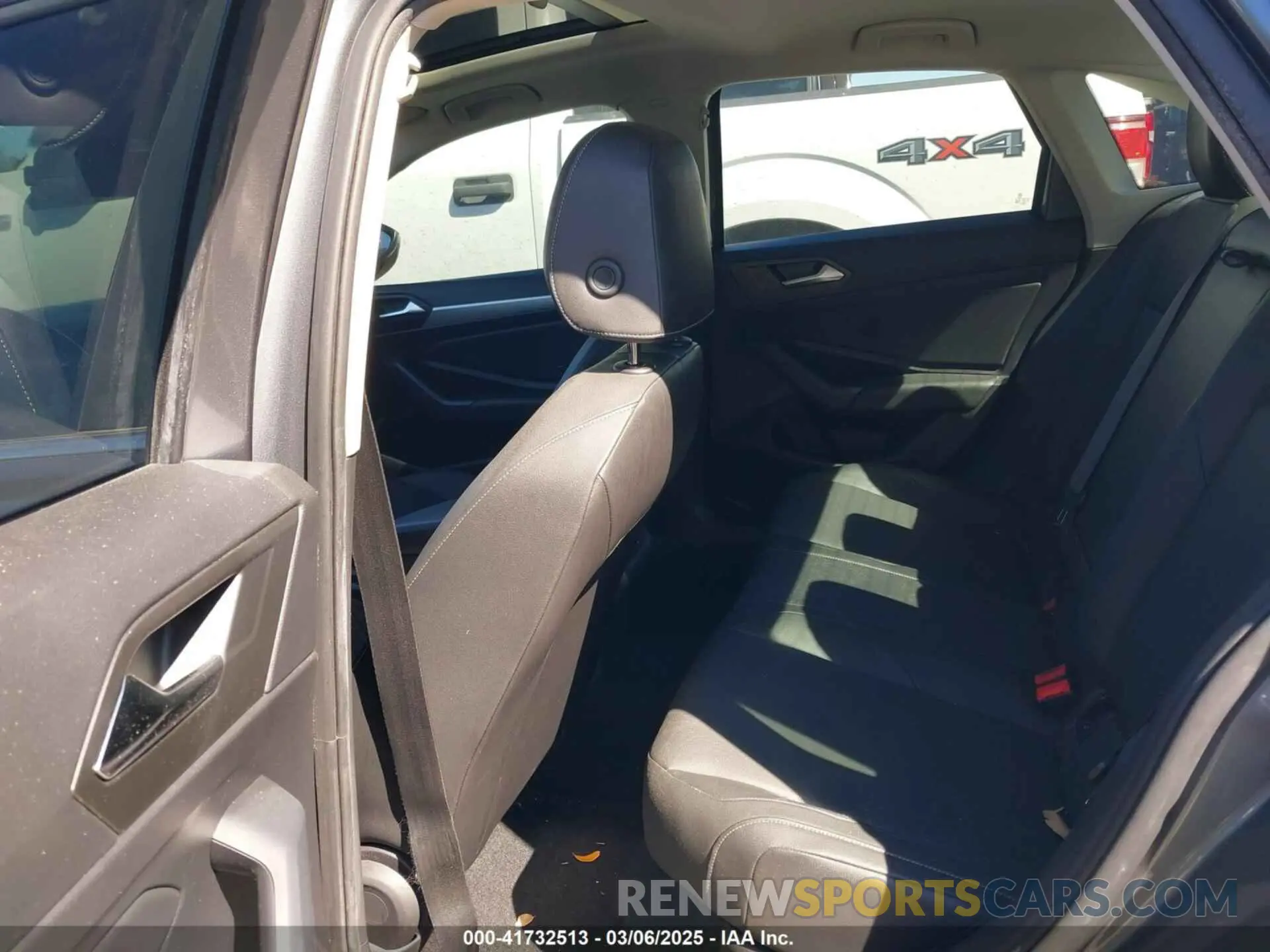 8 Photograph of a damaged car 3VWC57BU3KM143822 VOLKSWAGEN JETTA 2019