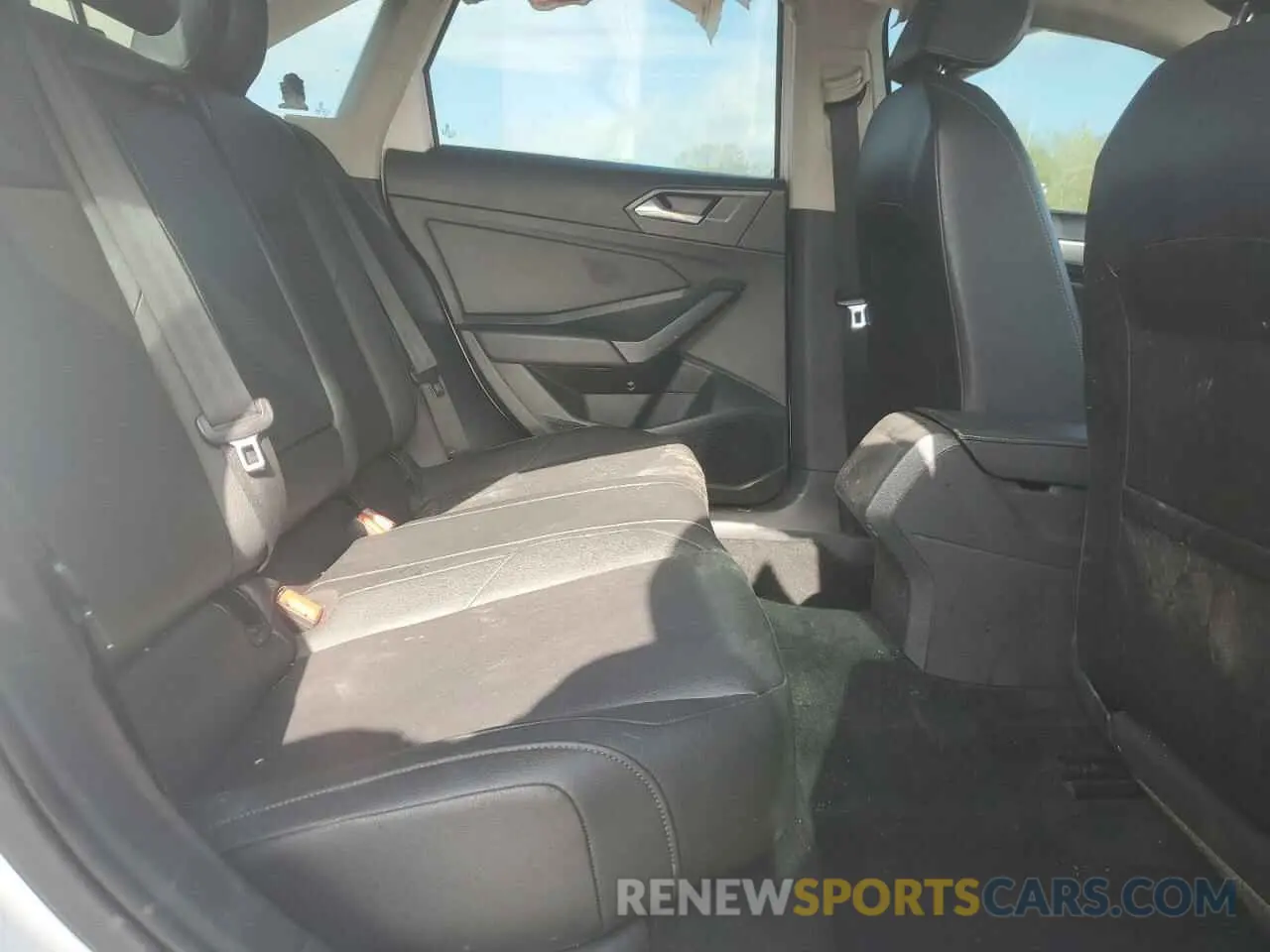 10 Photograph of a damaged car 3VWC57BU3KM155792 VOLKSWAGEN JETTA 2019
