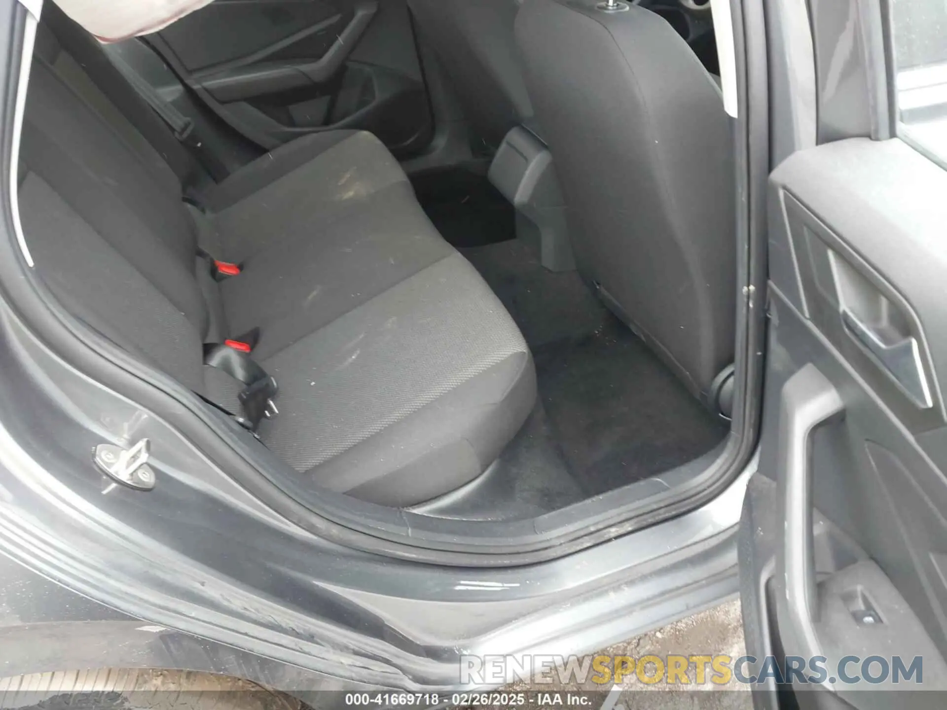8 Photograph of a damaged car 3VWC57BU4KM006937 VOLKSWAGEN JETTA 2019