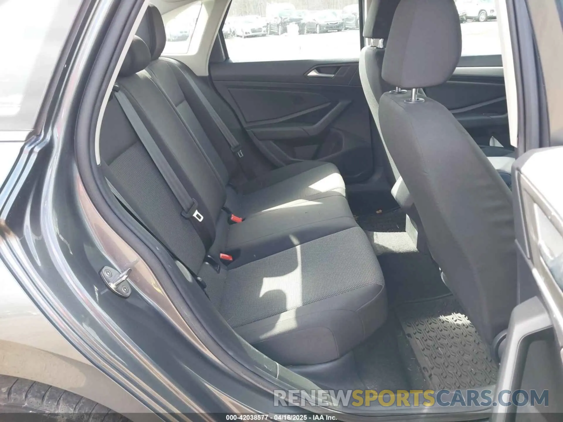 8 Photograph of a damaged car 3VWC57BU4KM018358 VOLKSWAGEN JETTA 2019