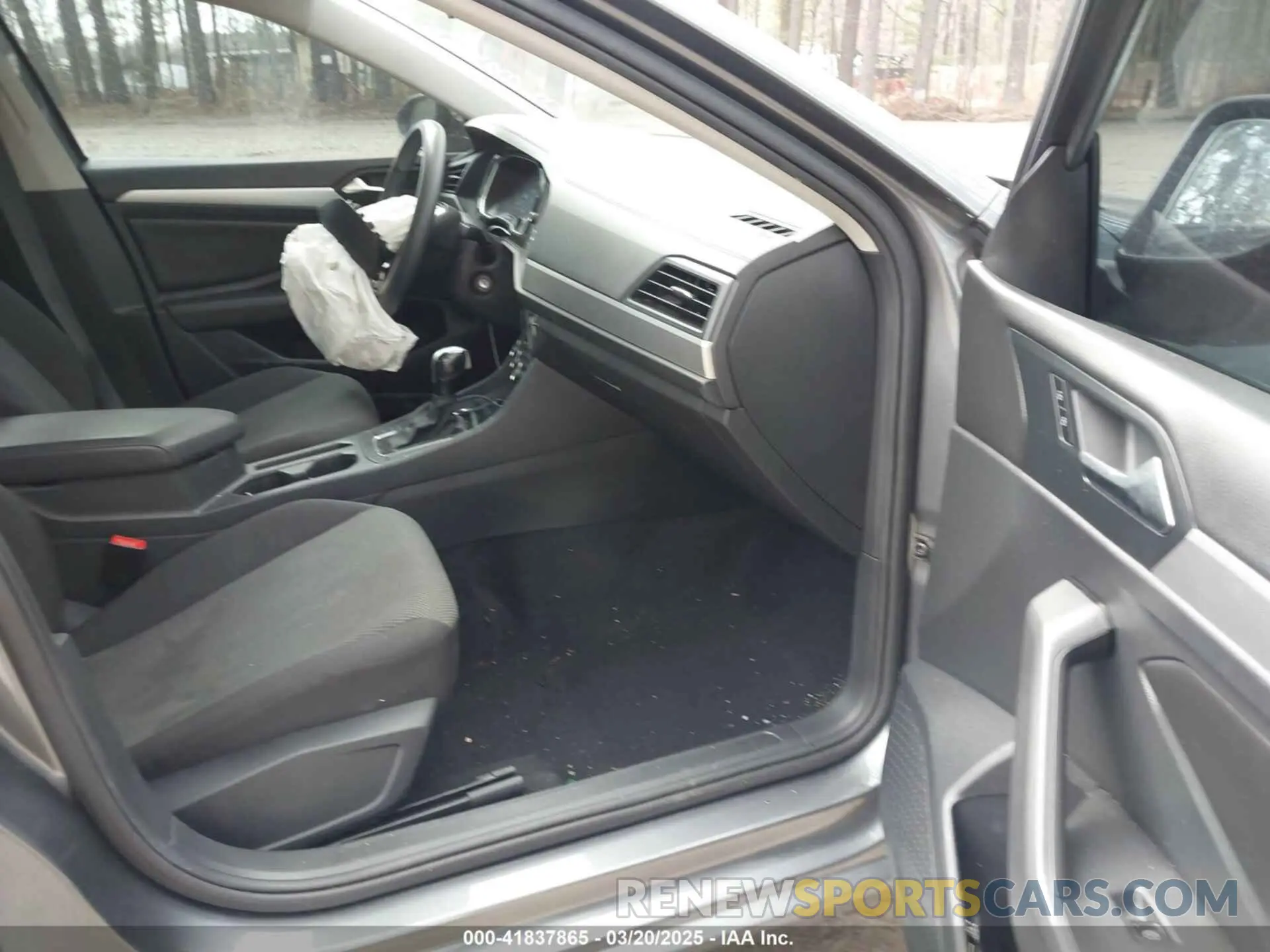 5 Photograph of a damaged car 3VWC57BU4KM022832 VOLKSWAGEN JETTA 2019