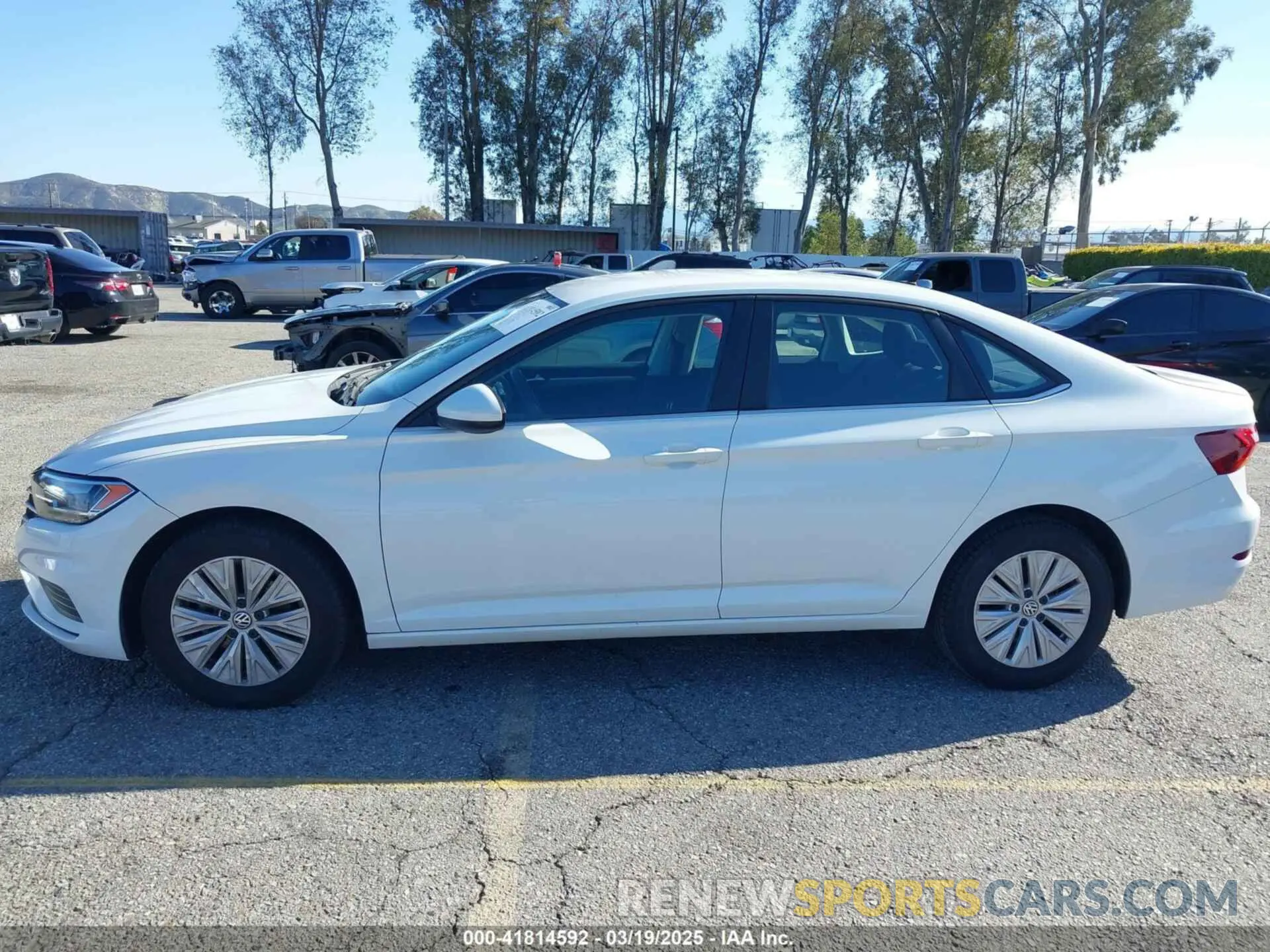 14 Photograph of a damaged car 3VWC57BU4KM057788 VOLKSWAGEN JETTA 2019