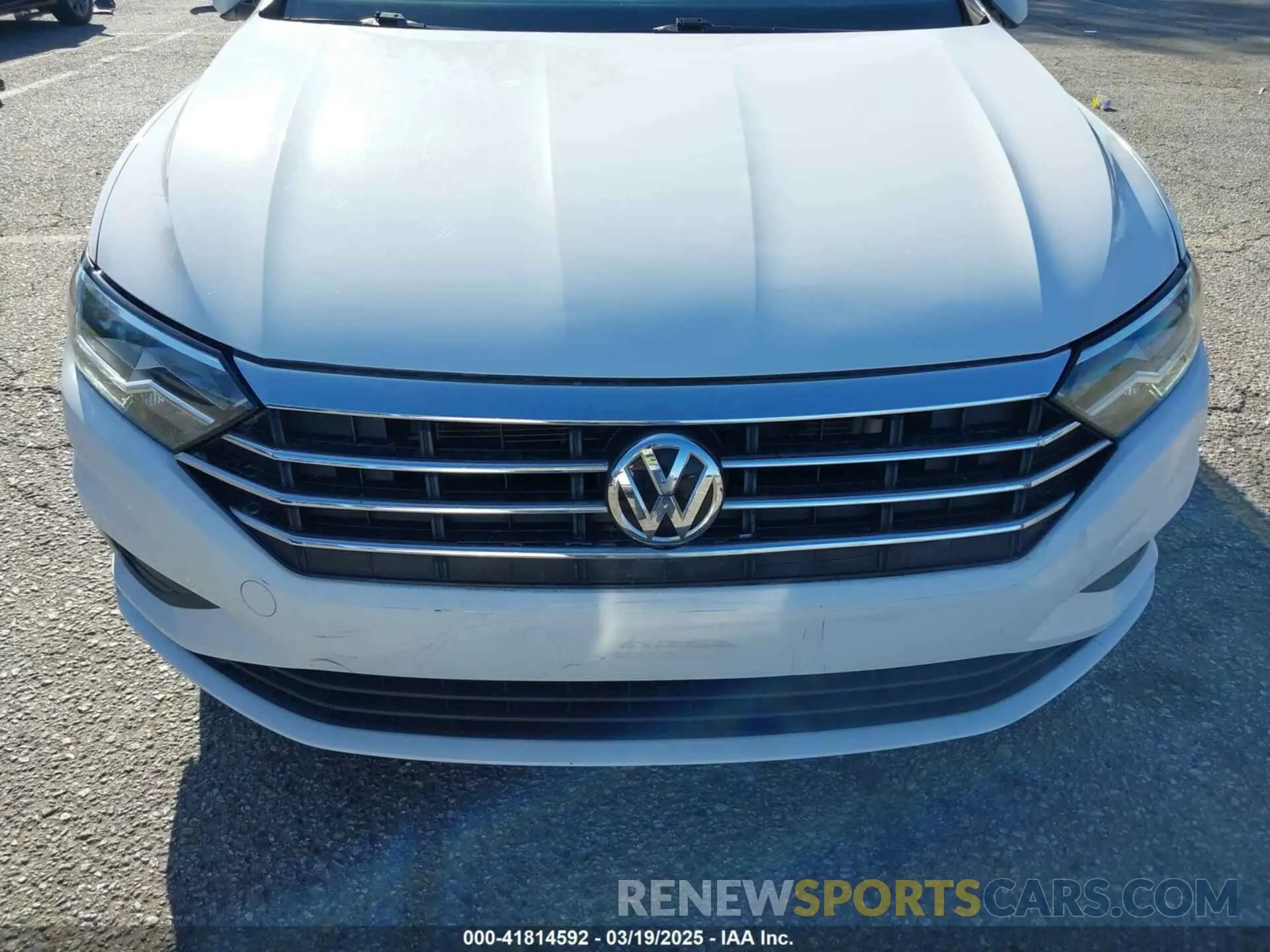 17 Photograph of a damaged car 3VWC57BU4KM057788 VOLKSWAGEN JETTA 2019