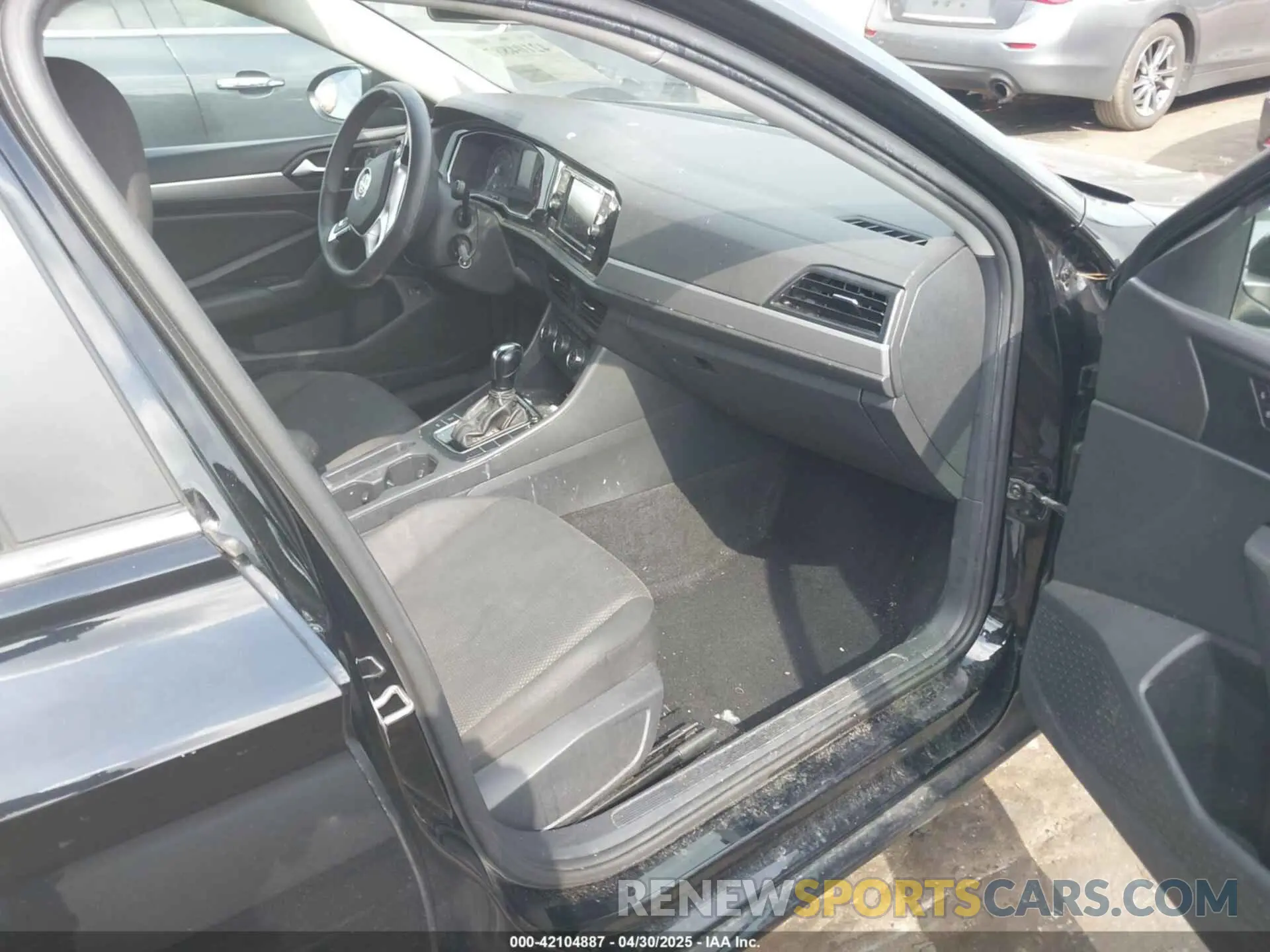 5 Photograph of a damaged car 3VWC57BU4KM170737 VOLKSWAGEN JETTA 2019
