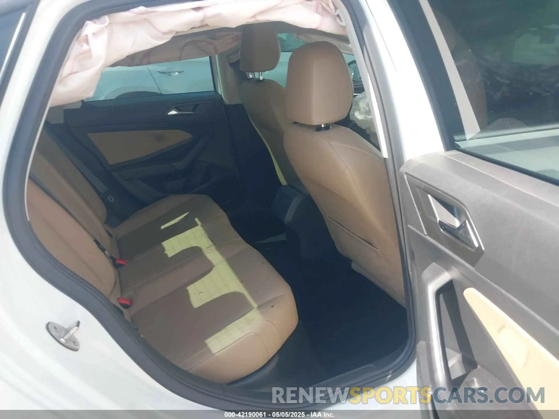8 Photograph of a damaged car 3VWC57BU4KM201713 VOLKSWAGEN JETTA 2019
