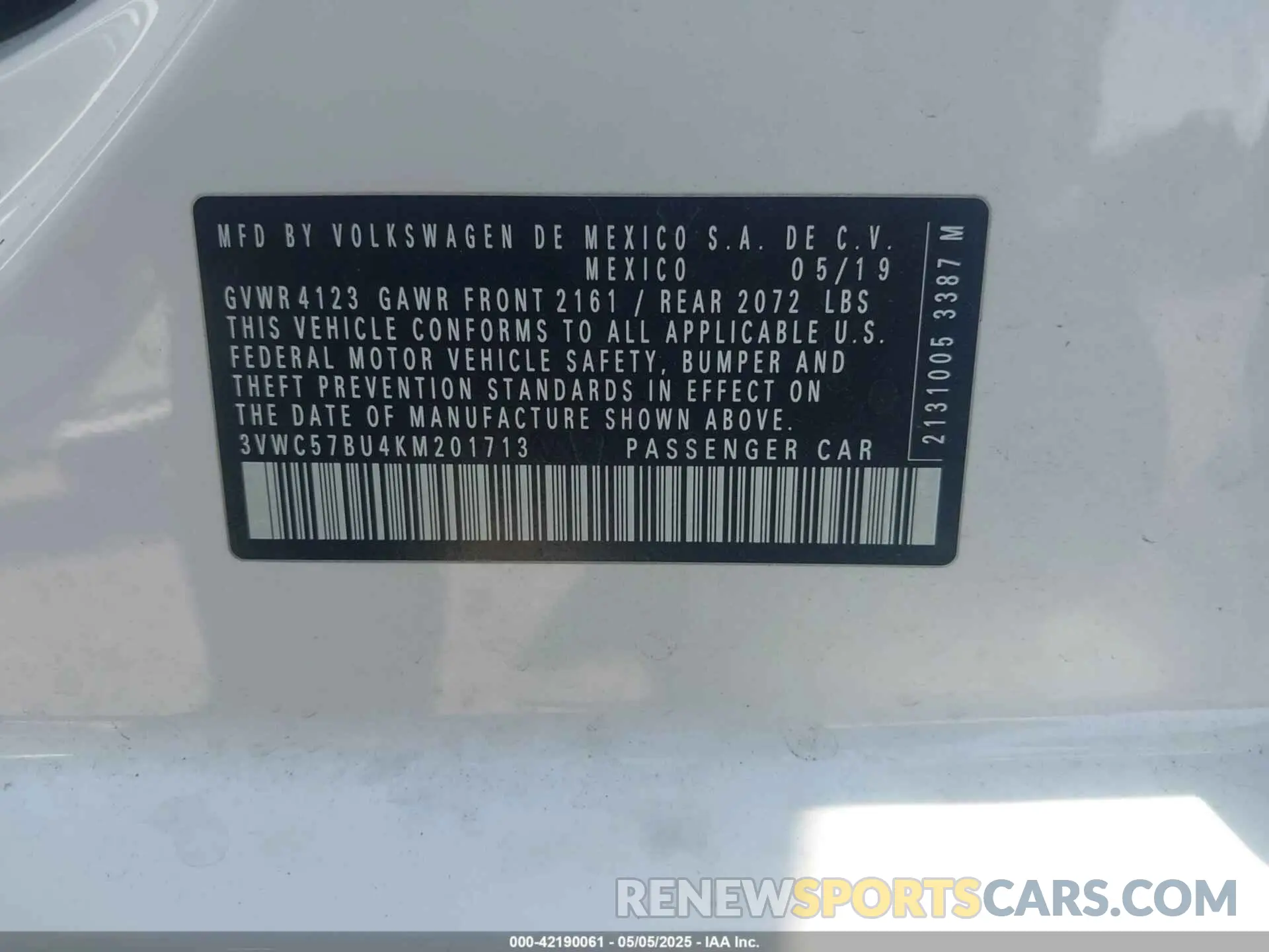 9 Photograph of a damaged car 3VWC57BU4KM201713 VOLKSWAGEN JETTA 2019