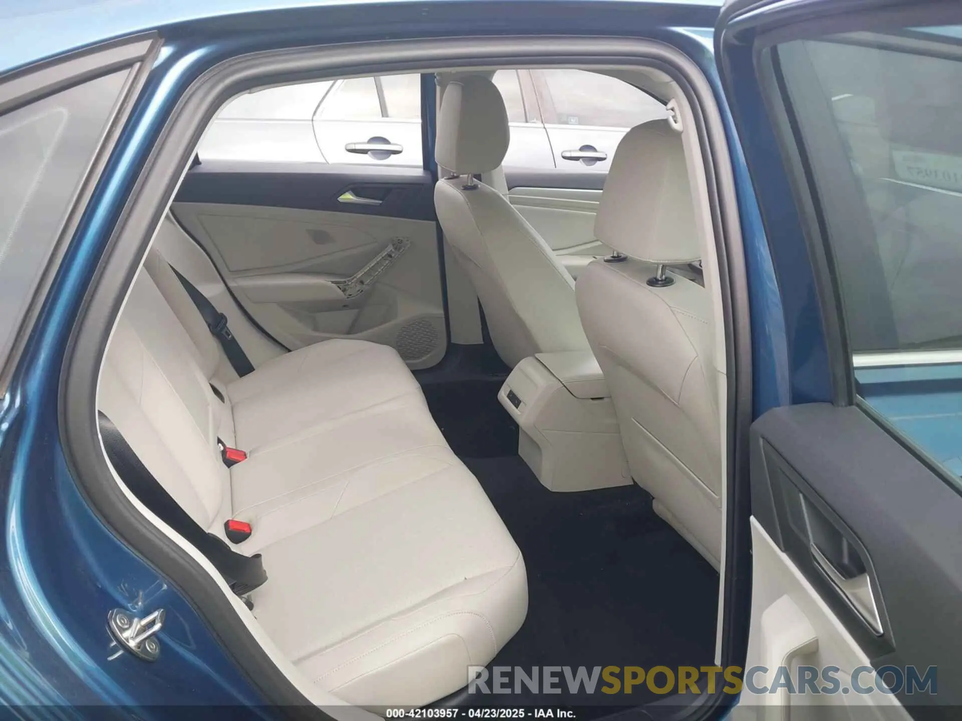 8 Photograph of a damaged car 3VWC57BU4KM212243 VOLKSWAGEN JETTA 2019