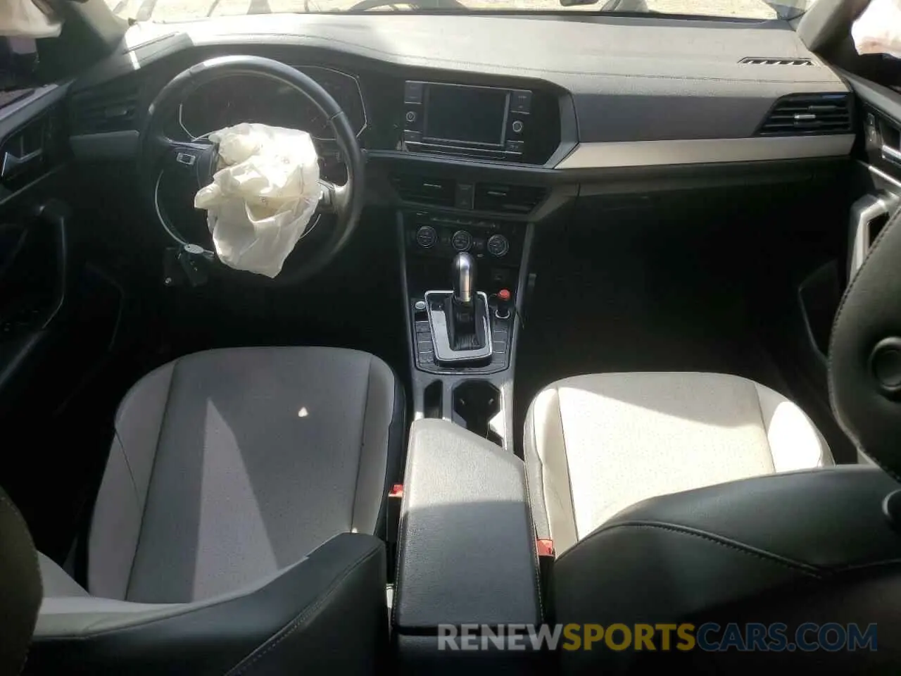 8 Photograph of a damaged car 3VWC57BU4KM260518 VOLKSWAGEN JETTA 2019
