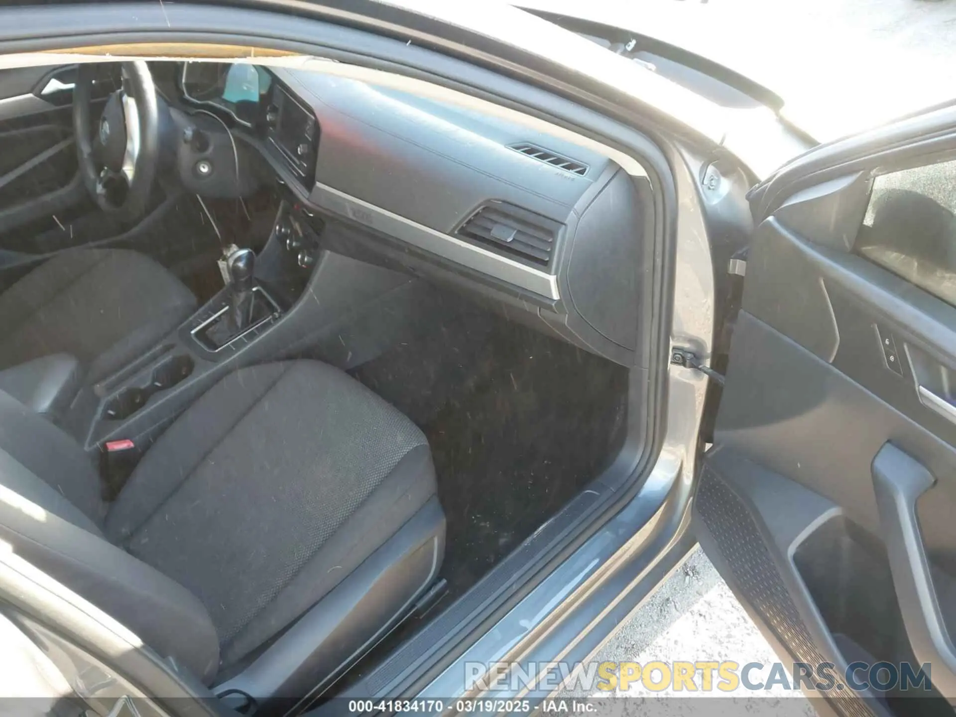 5 Photograph of a damaged car 3VWC57BU5KM018157 VOLKSWAGEN JETTA 2019