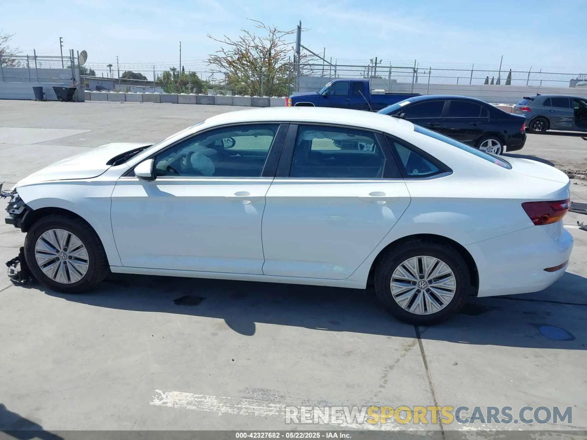 15 Photograph of a damaged car 3VWC57BU5KM050574 VOLKSWAGEN JETTA 2019
