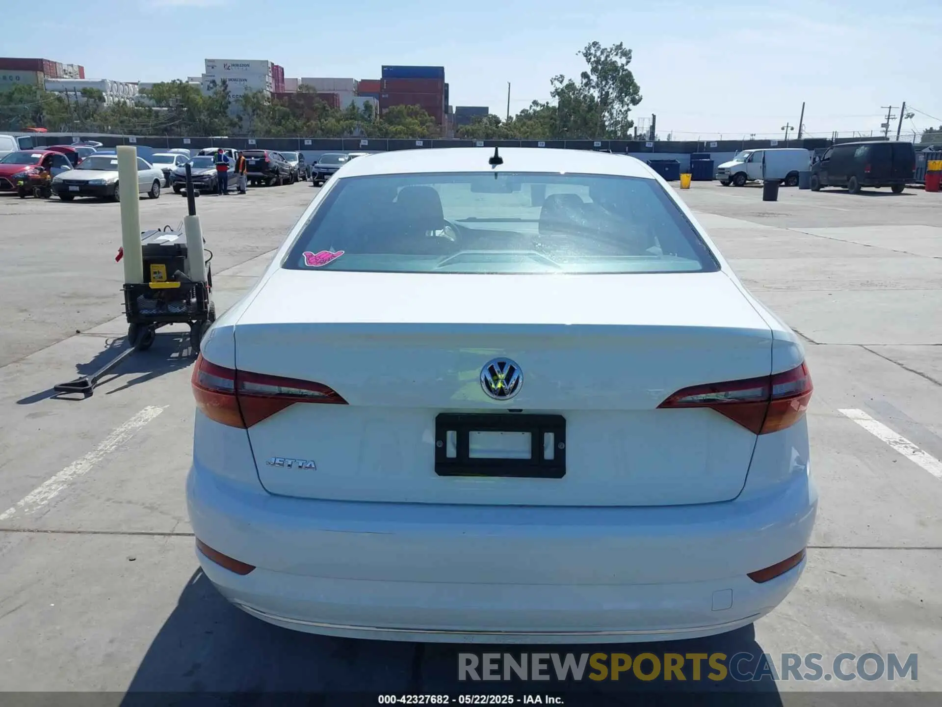 17 Photograph of a damaged car 3VWC57BU5KM050574 VOLKSWAGEN JETTA 2019
