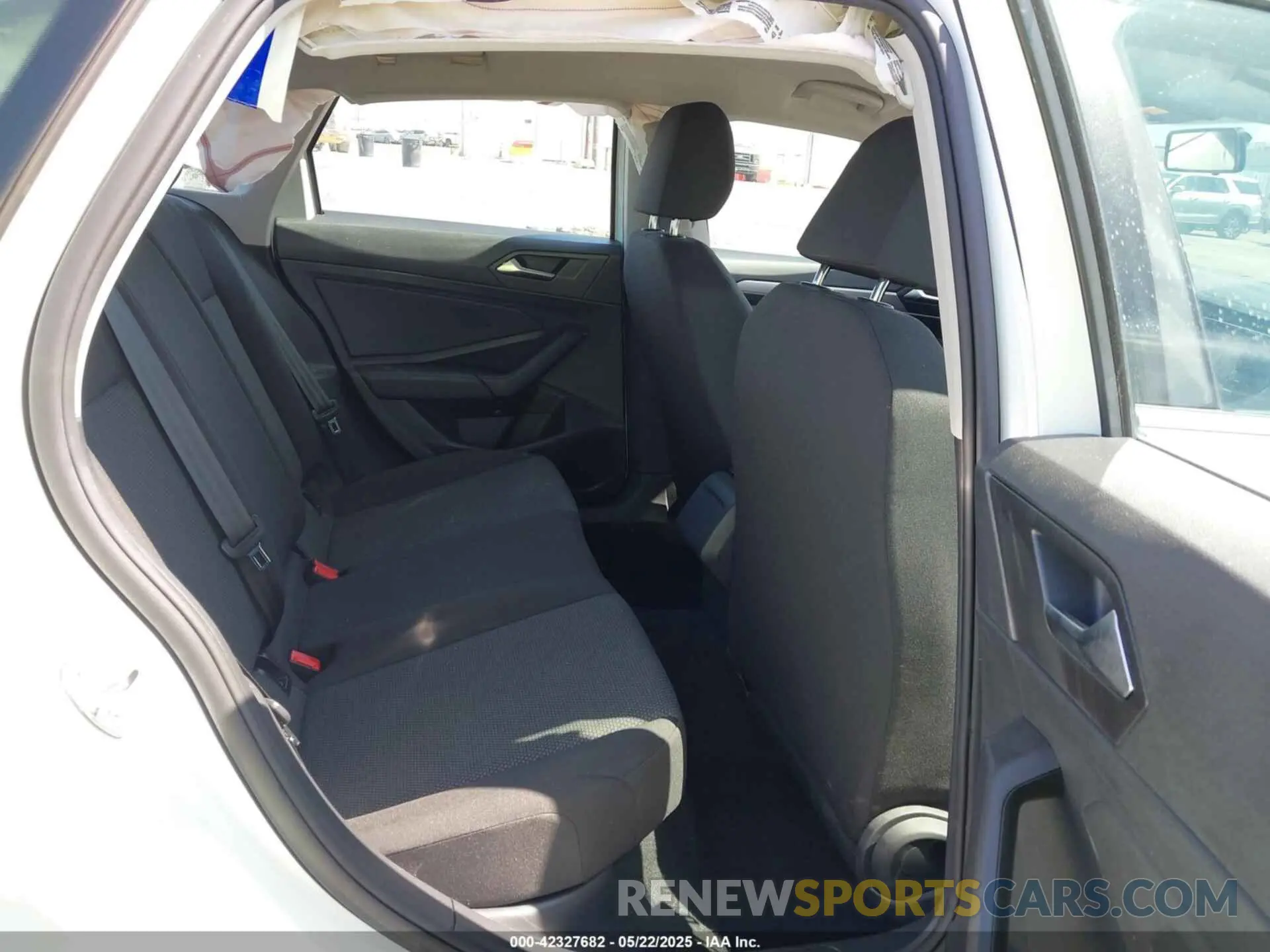 8 Photograph of a damaged car 3VWC57BU5KM050574 VOLKSWAGEN JETTA 2019
