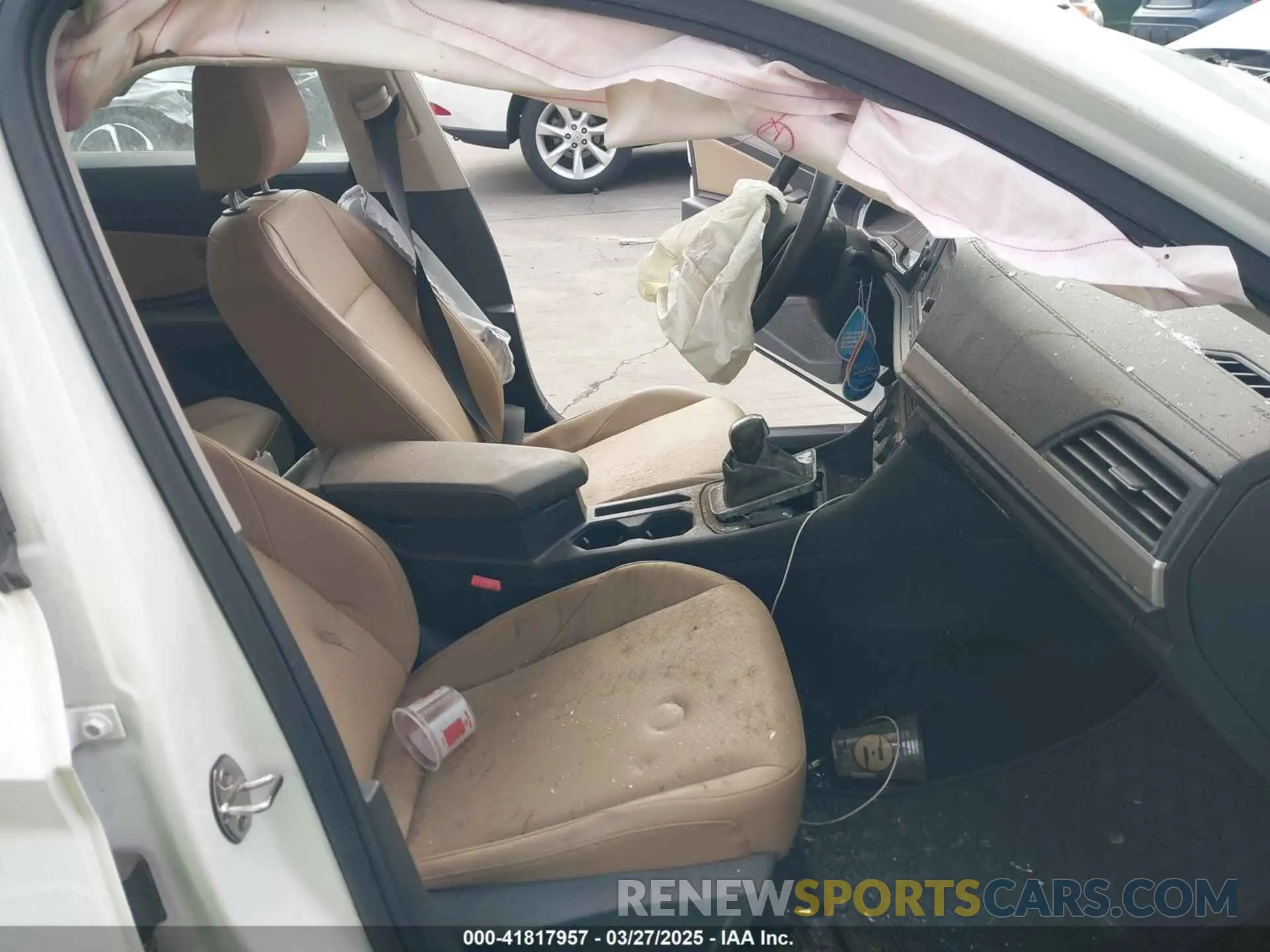 5 Photograph of a damaged car 3VWC57BU5KM064216 VOLKSWAGEN JETTA 2019