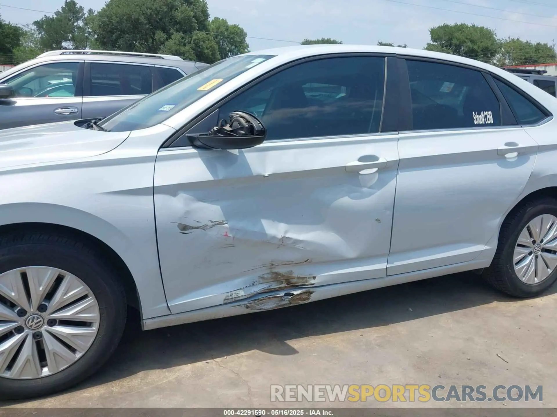 18 Photograph of a damaged car 3VWC57BU5KM067343 VOLKSWAGEN JETTA 2019