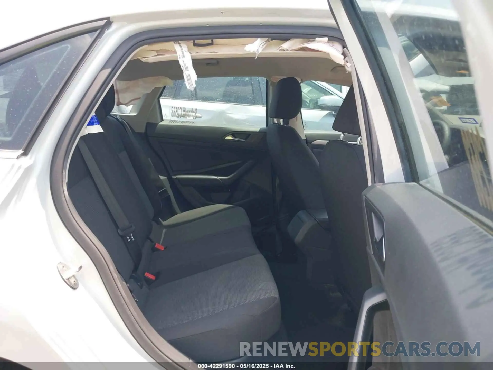 8 Photograph of a damaged car 3VWC57BU5KM067343 VOLKSWAGEN JETTA 2019