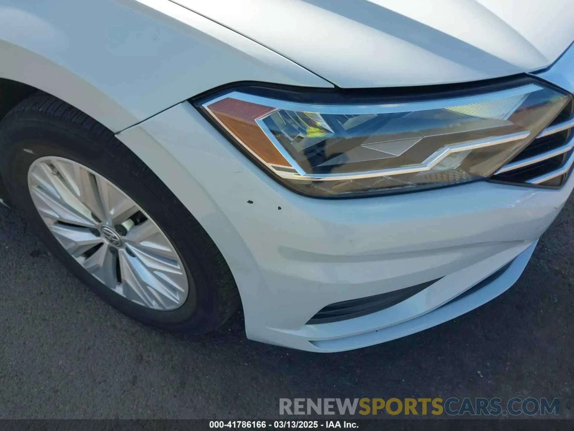 19 Photograph of a damaged car 3VWC57BU5KM069769 VOLKSWAGEN JETTA 2019