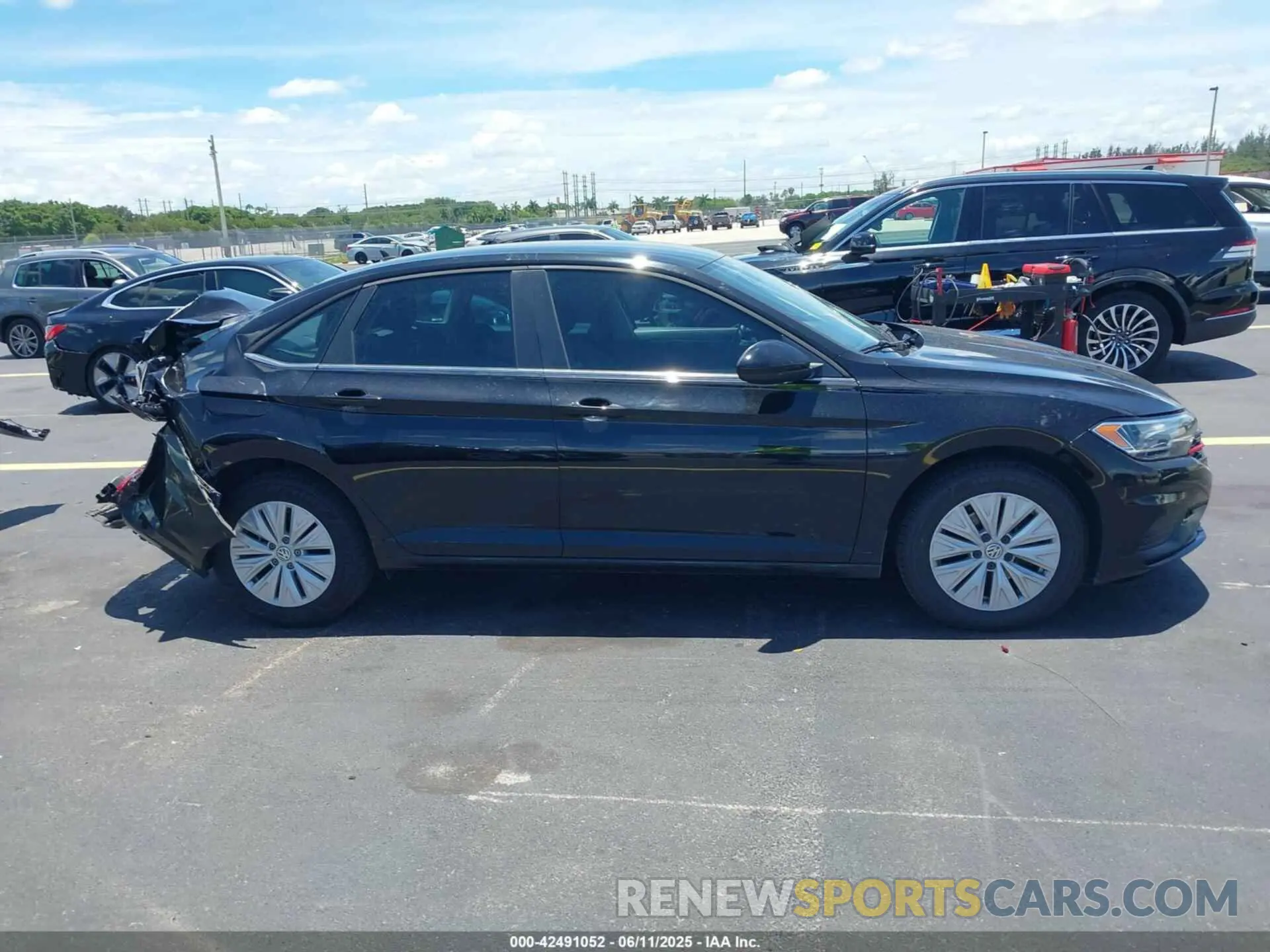 13 Photograph of a damaged car 3VWC57BU5KM083543 VOLKSWAGEN JETTA 2019