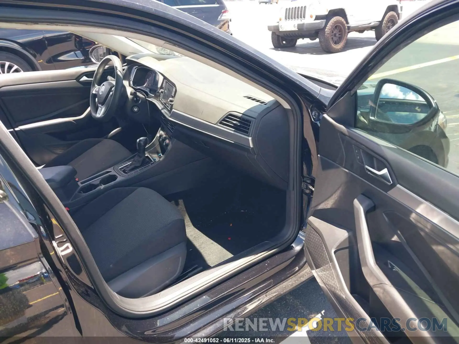 5 Photograph of a damaged car 3VWC57BU5KM083543 VOLKSWAGEN JETTA 2019