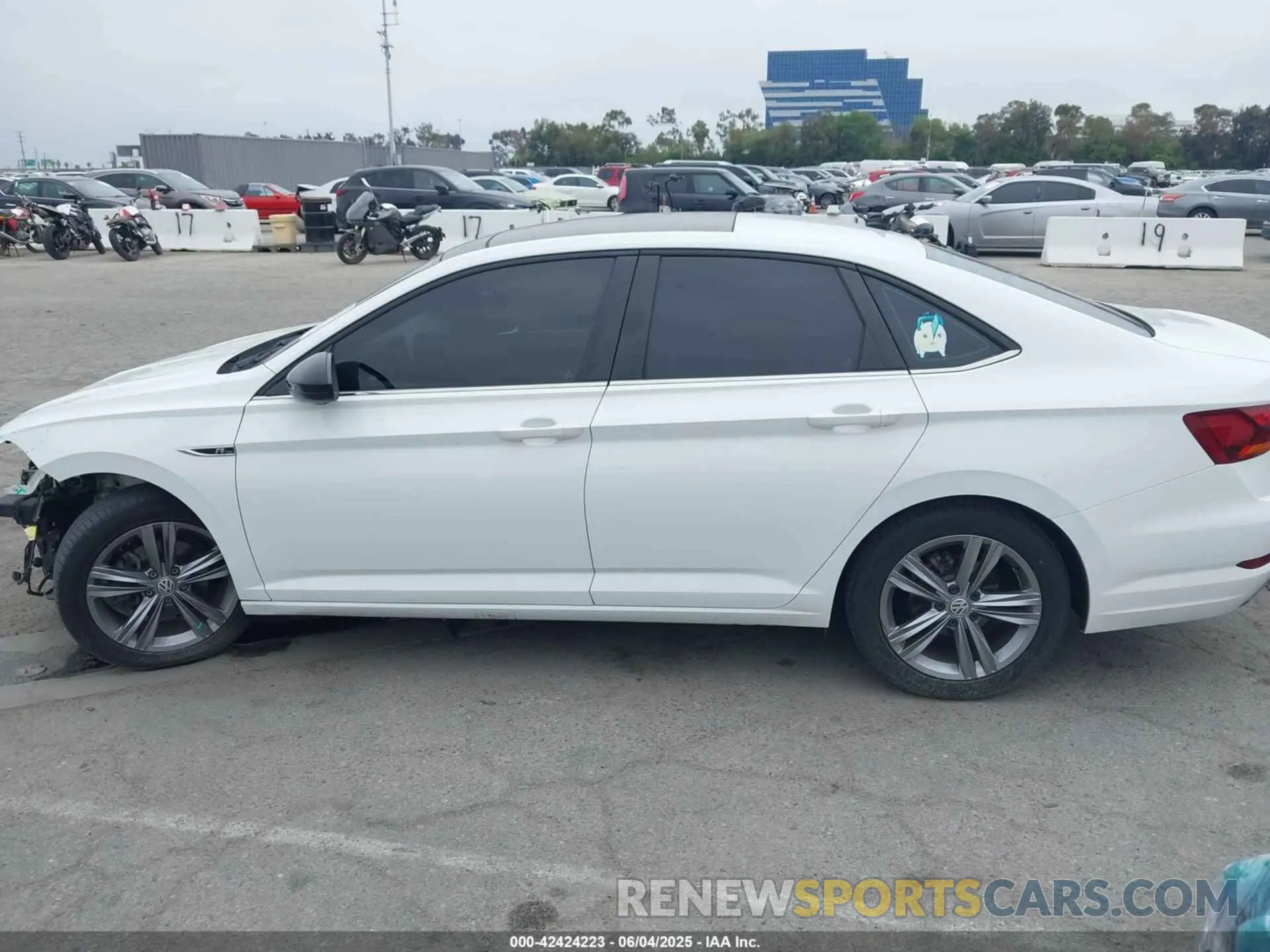 15 Photograph of a damaged car 3VWC57BU5KM098768 VOLKSWAGEN JETTA 2019