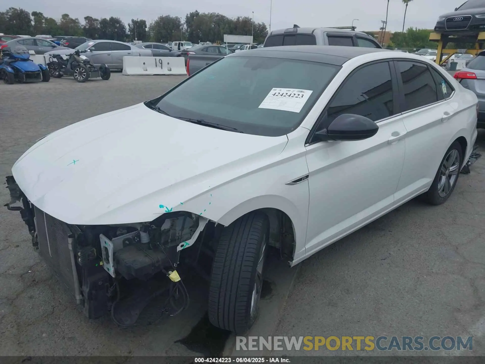 2 Photograph of a damaged car 3VWC57BU5KM098768 VOLKSWAGEN JETTA 2019