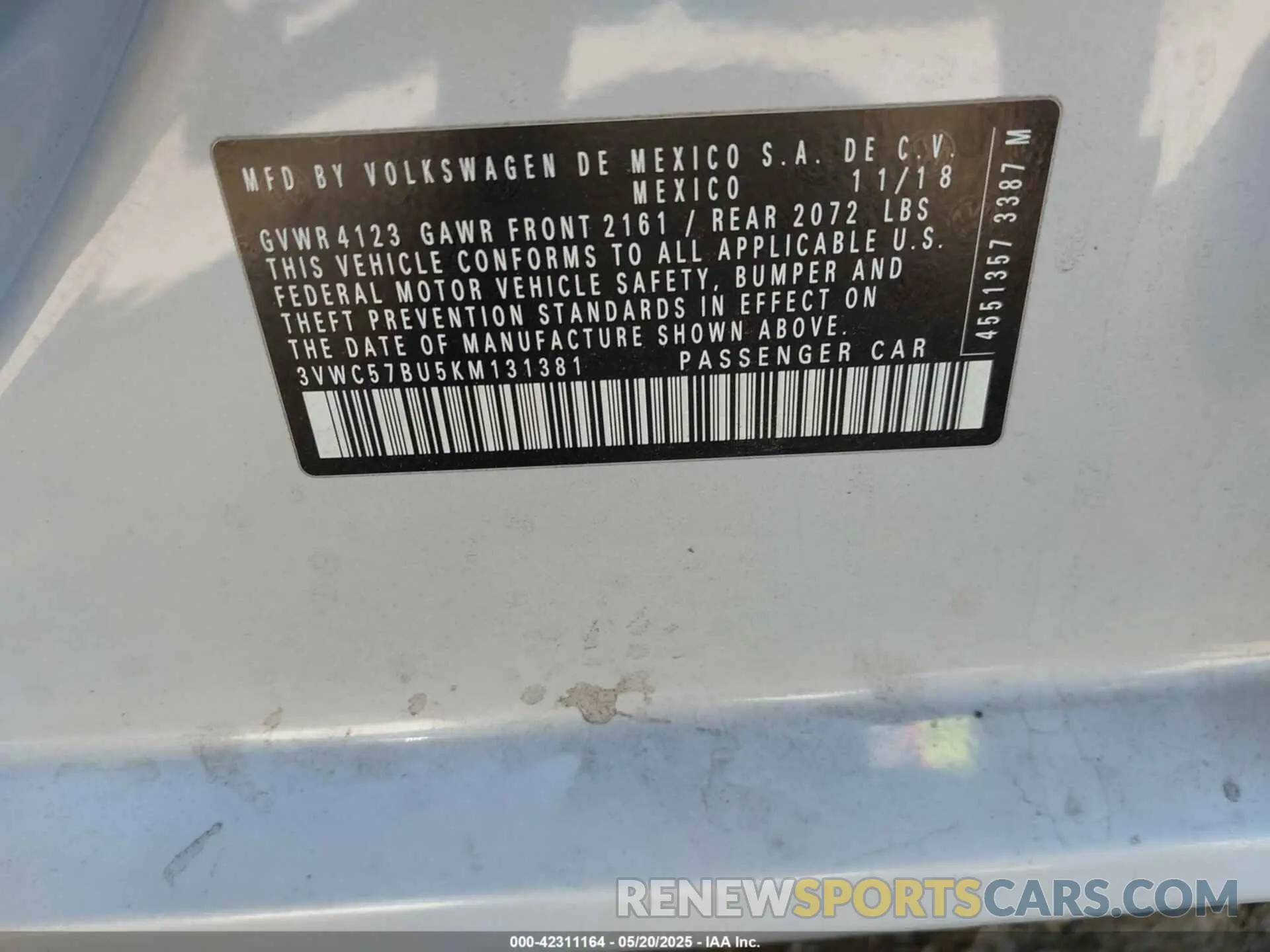 9 Photograph of a damaged car 3VWC57BU5KM131381 VOLKSWAGEN JETTA 2019
