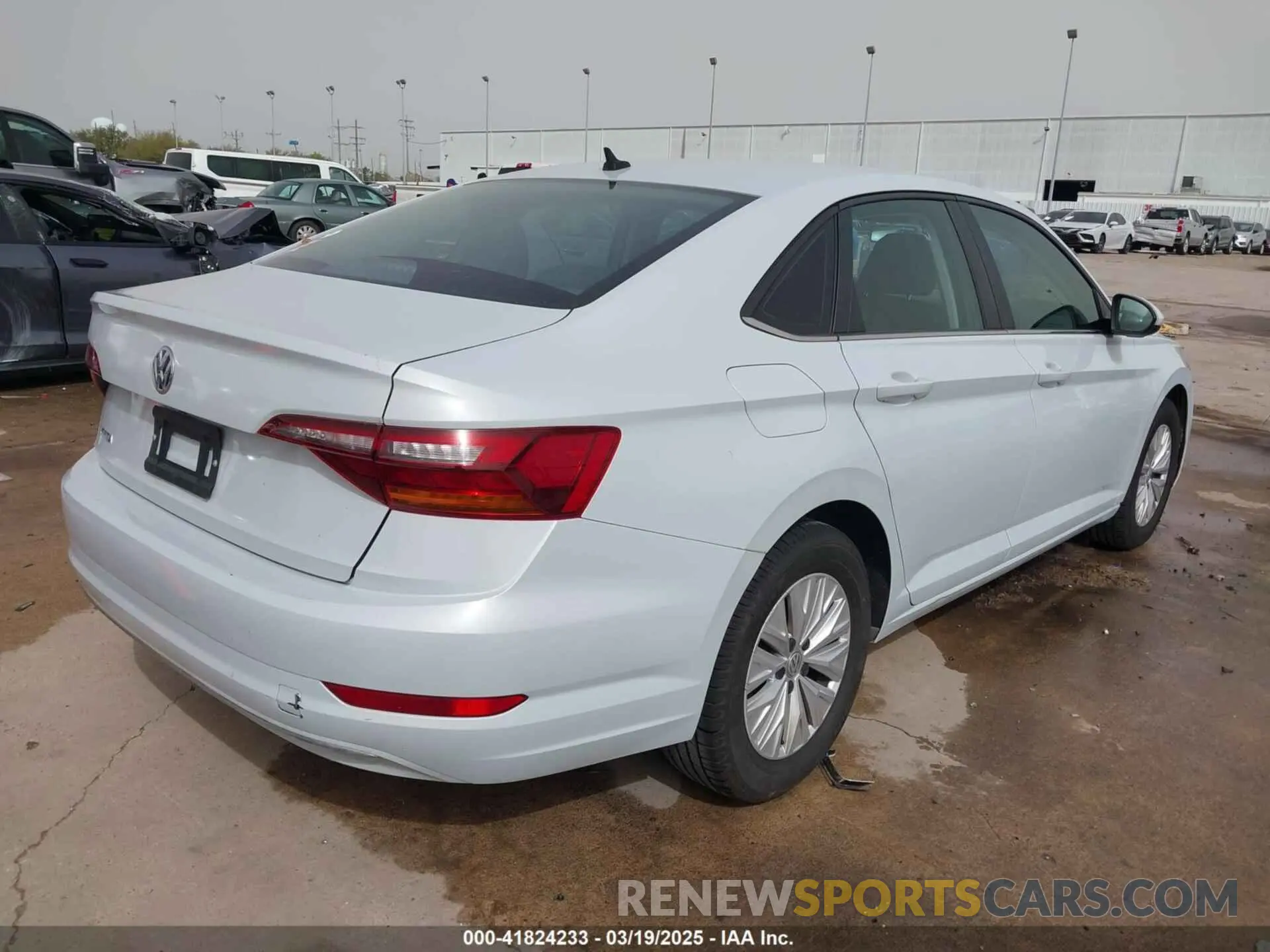 4 Photograph of a damaged car 3VWC57BU5KM131817 VOLKSWAGEN JETTA 2019