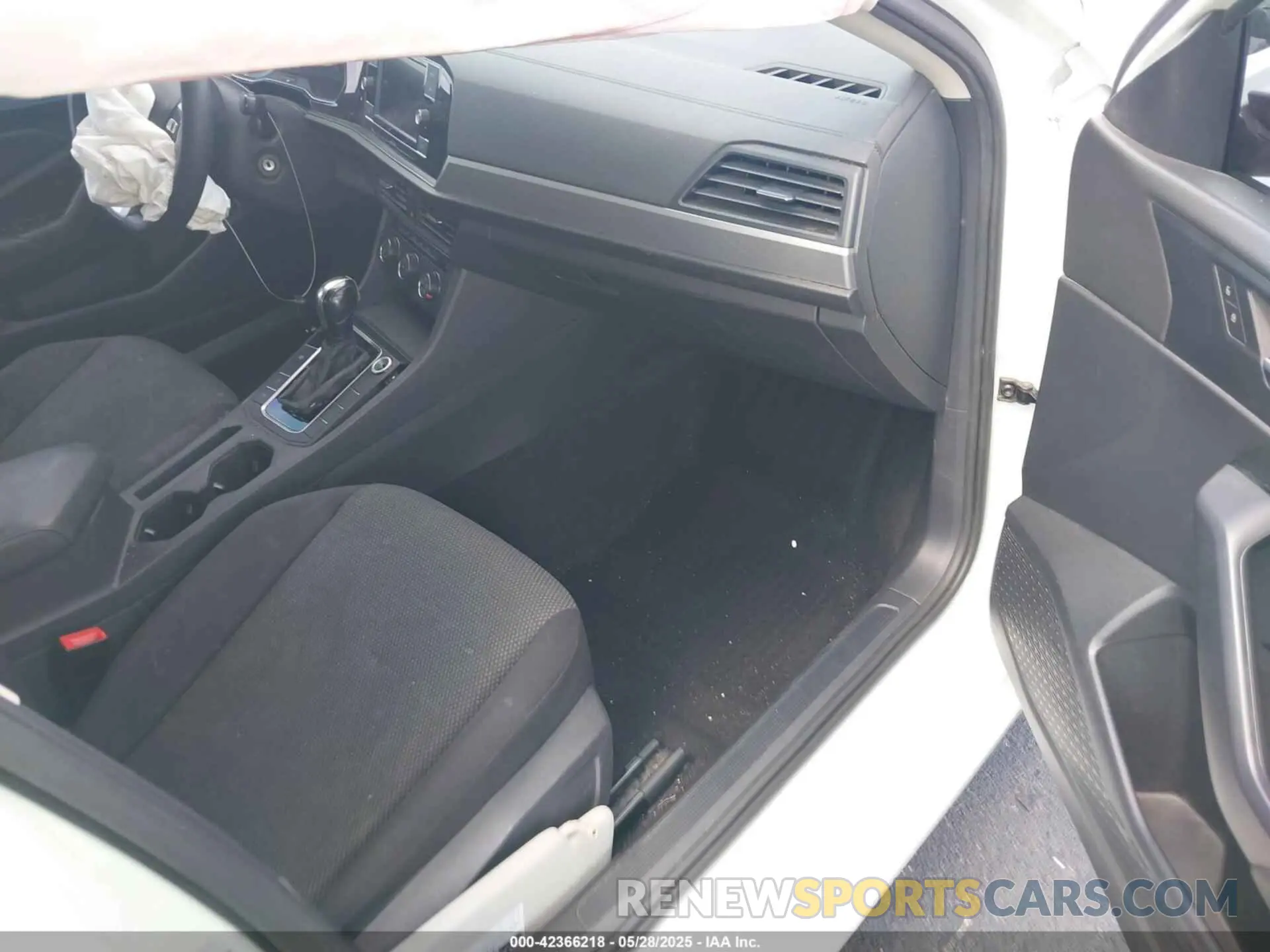 5 Photograph of a damaged car 3VWC57BU5KM179110 VOLKSWAGEN JETTA 2019
