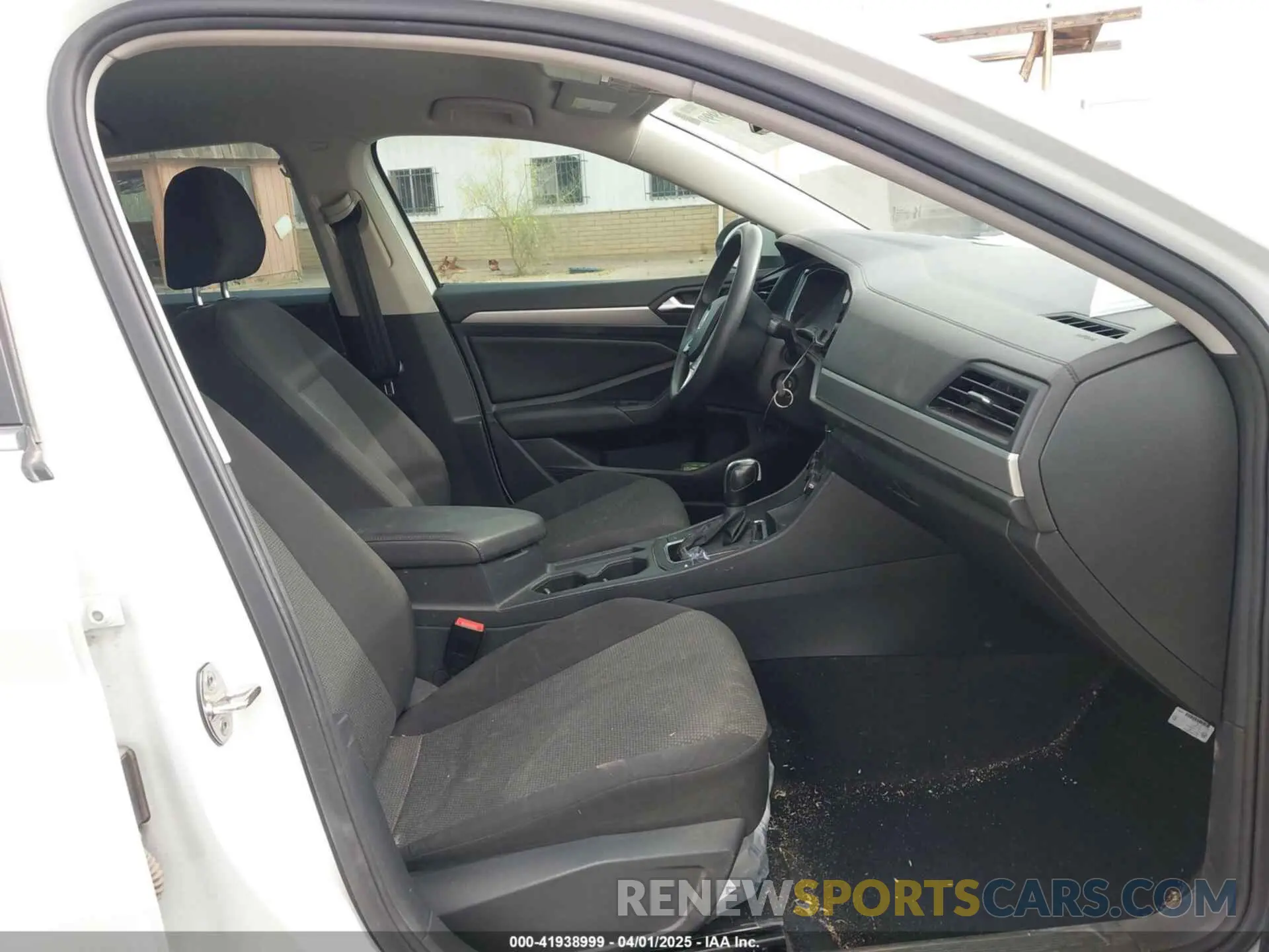 5 Photograph of a damaged car 3VWC57BU5KM192570 VOLKSWAGEN JETTA 2019