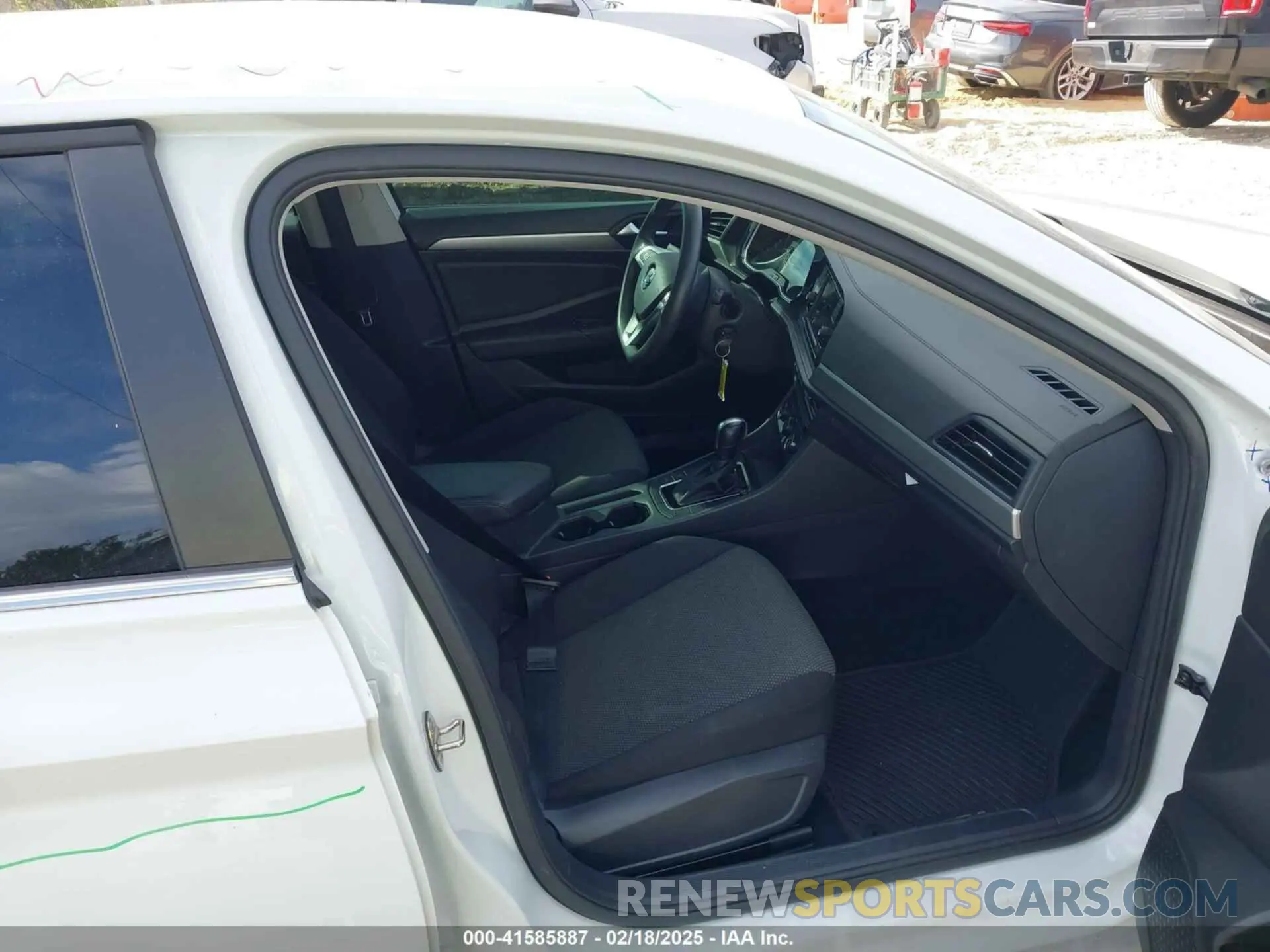 5 Photograph of a damaged car 3VWC57BU5KM221730 VOLKSWAGEN JETTA 2019