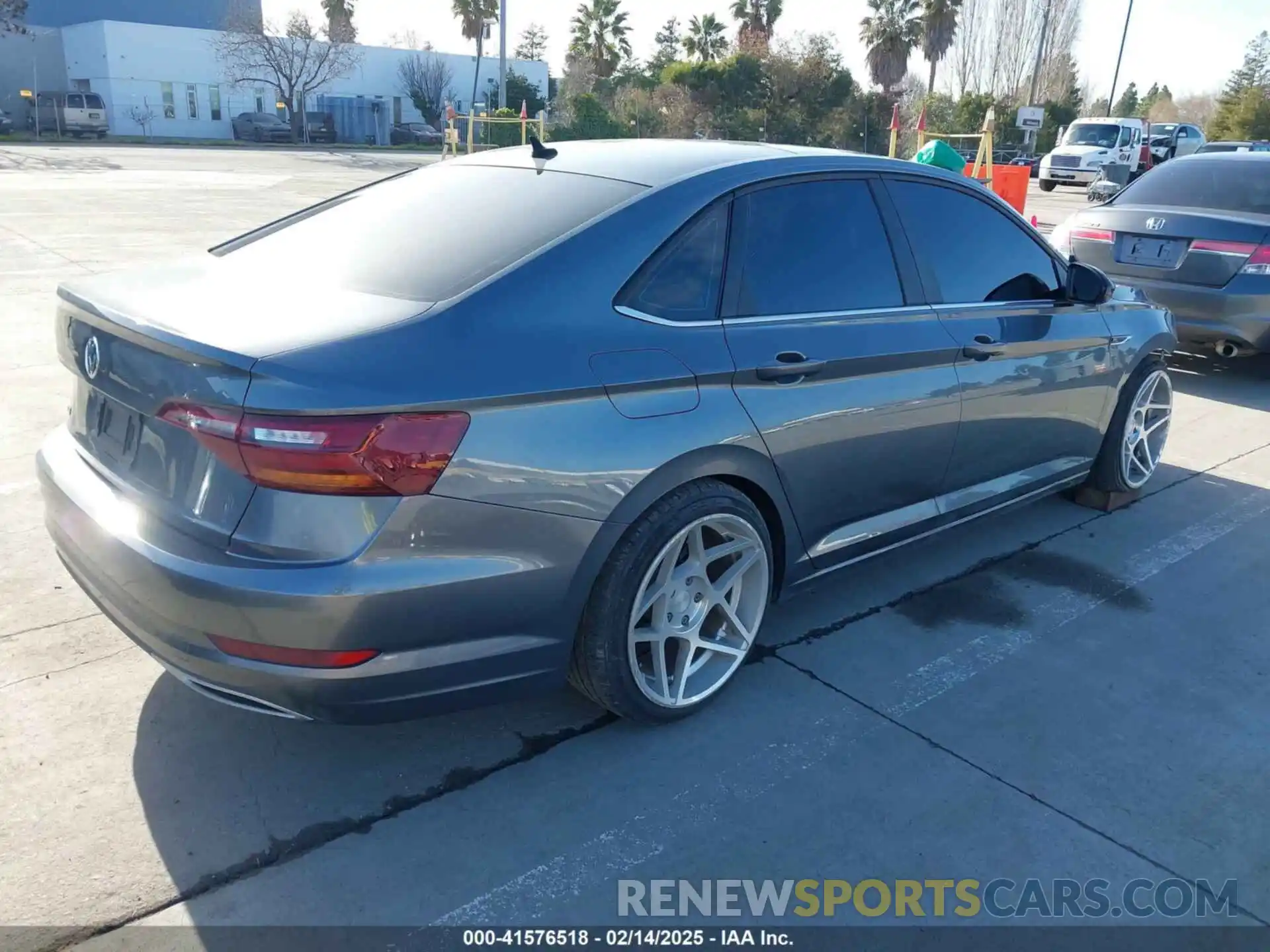 4 Photograph of a damaged car 3VWC57BU5KM268398 VOLKSWAGEN JETTA 2019