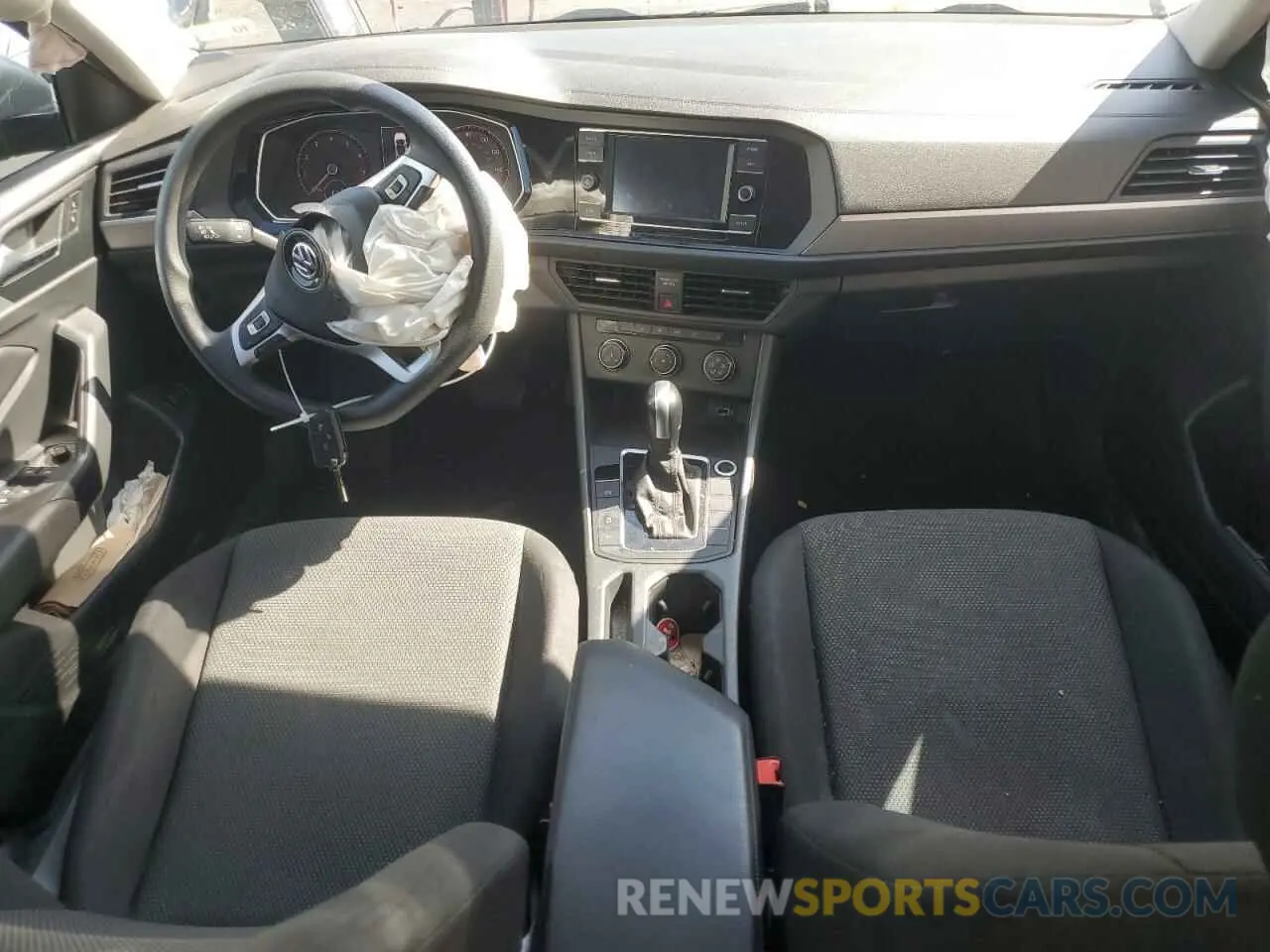 8 Photograph of a damaged car 3VWC57BU6KM062572 VOLKSWAGEN JETTA 2019